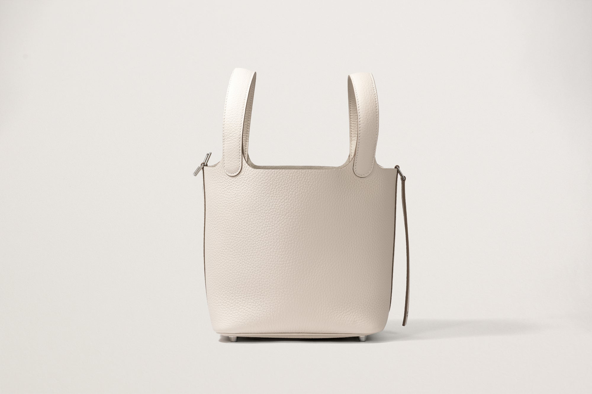 HERMES ピコタンロック18 クレ