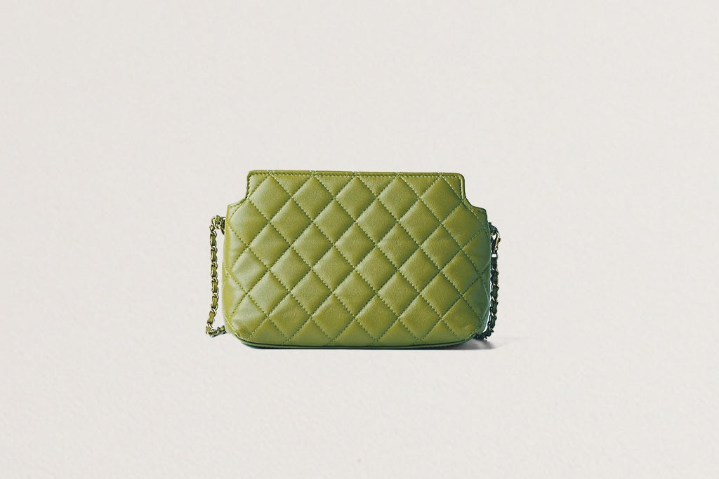 CHANEL マトラッセ チェーンバッグ