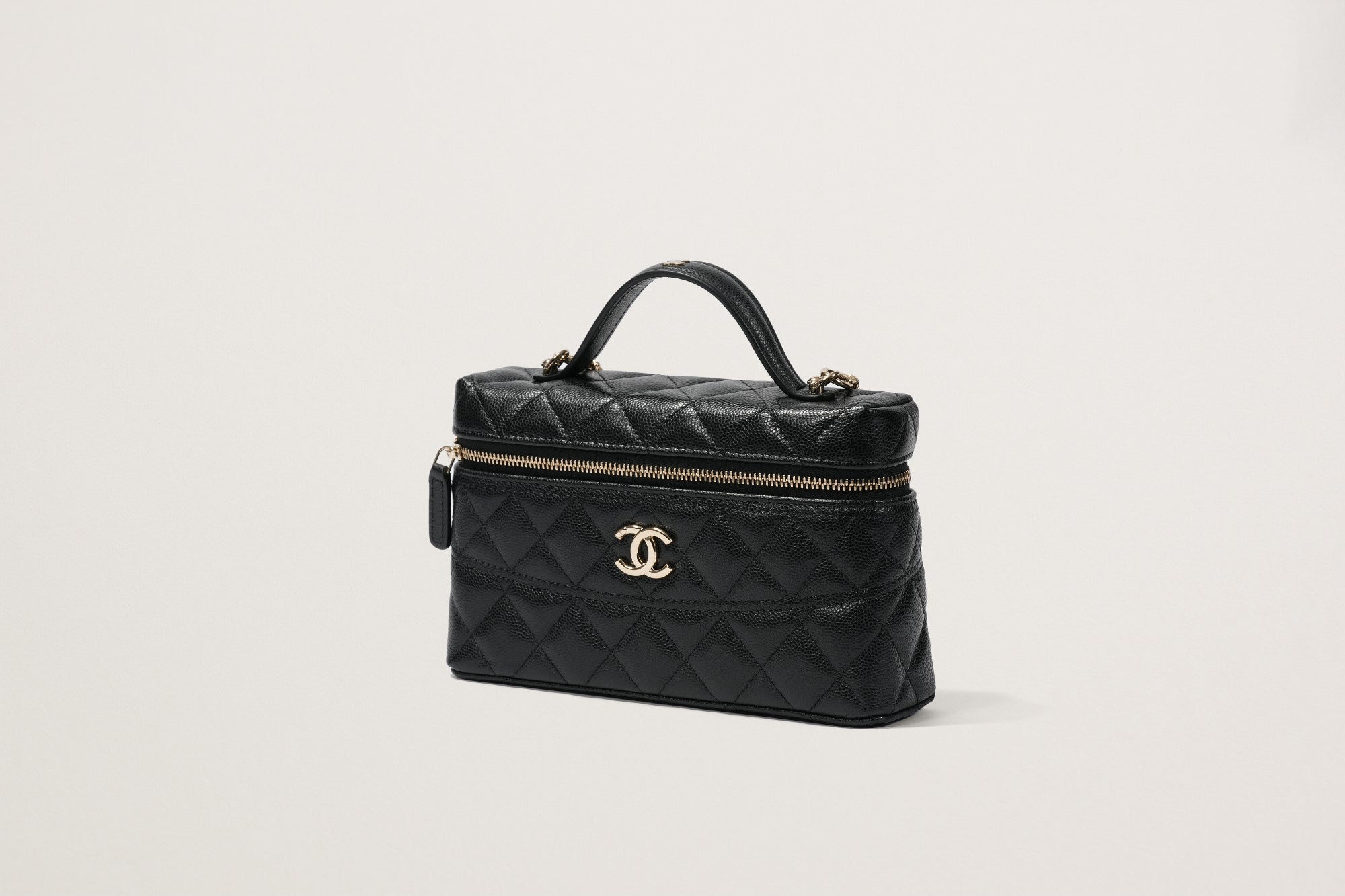 CHANEL マトラッセ スモールヴァニティケース – GINZA SATAKE
