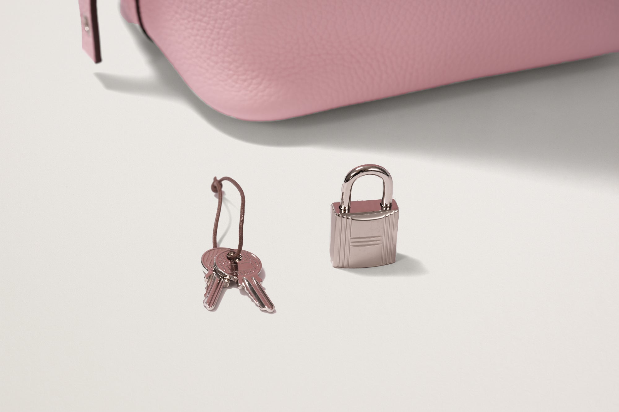 HERMES ピコタンロック18 ローズサクラ