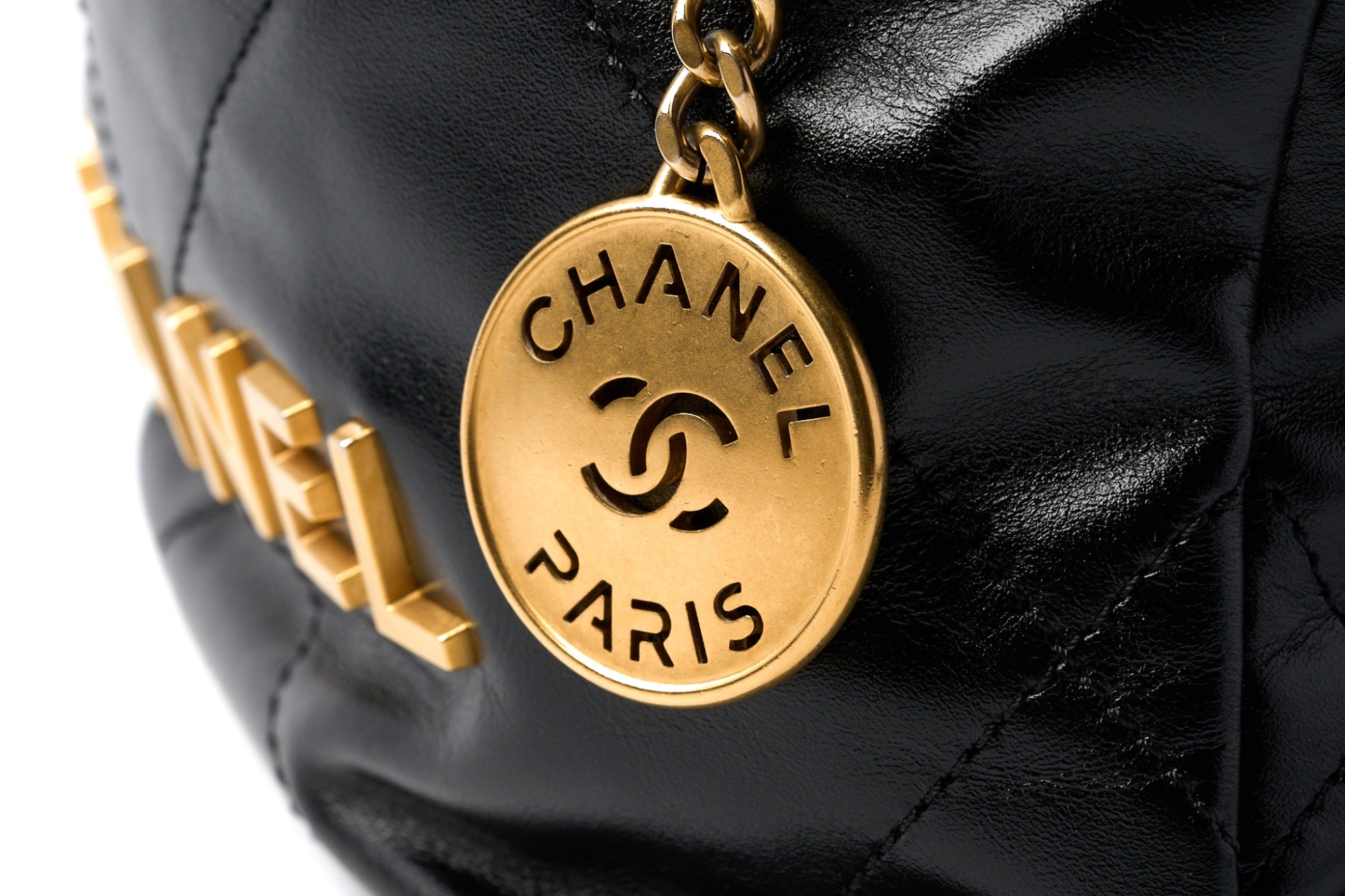 CHANEL 22ミニハンドバッグ