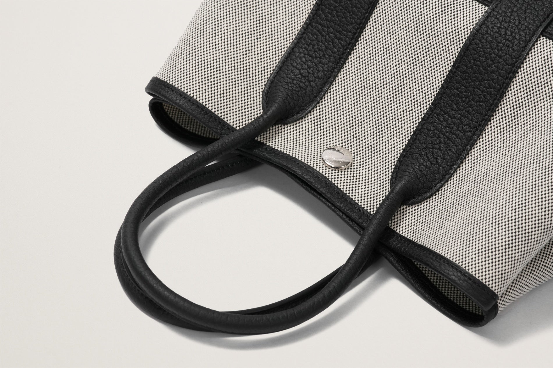 HERMES ネオ・ガーデン23 黒