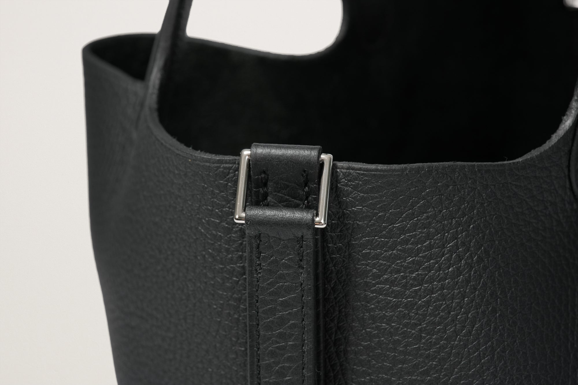HERMES ピコタンロック18 黒