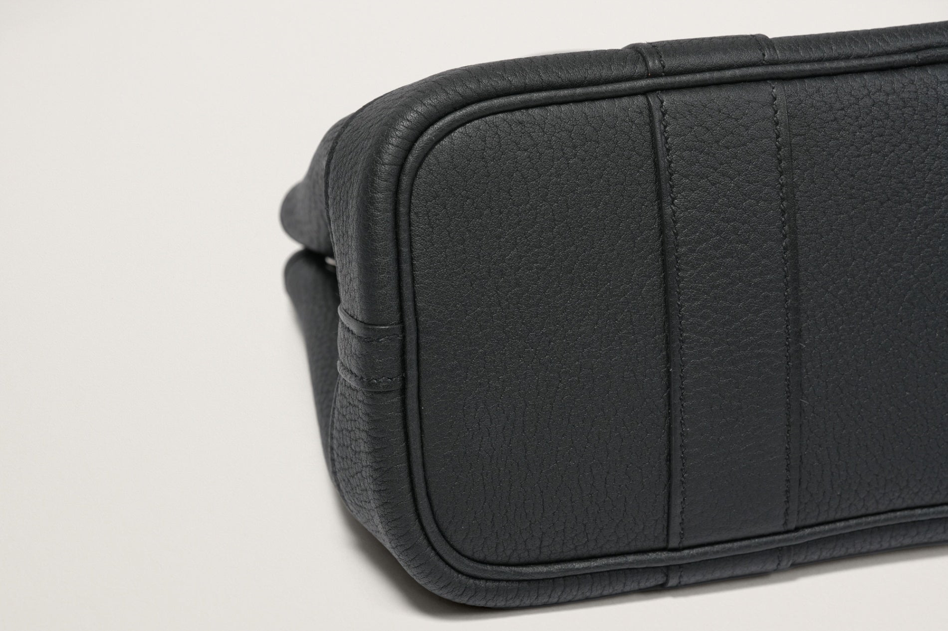 HERMES ネオ・ガーデン23 黒