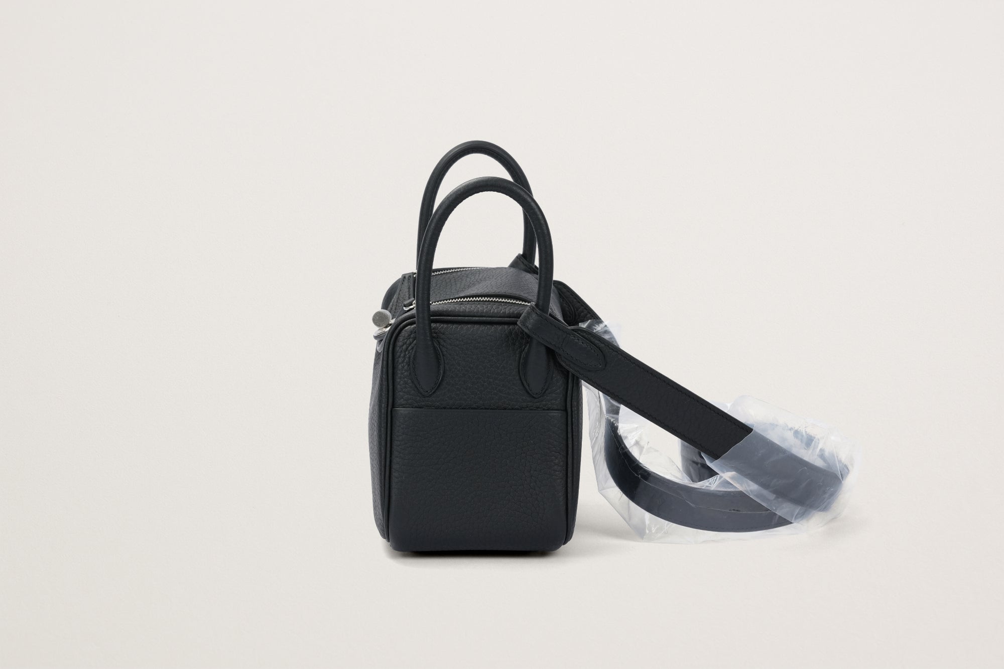 Hermès リンディ　ハンドバッグ HERMES ミニリンディ2 黒 – GINZA SATAKE