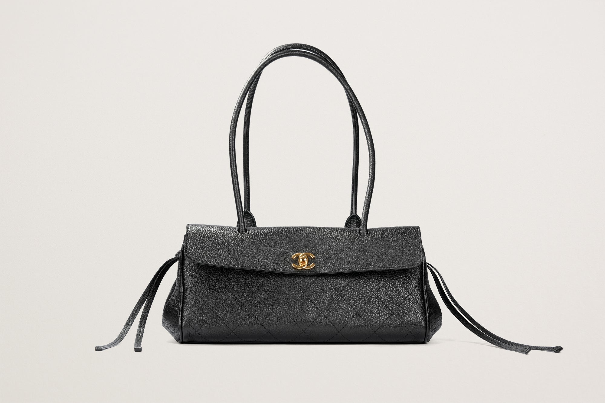 CHANEL シャネルスモール ショッピング バッグ – GINZA SATAKE