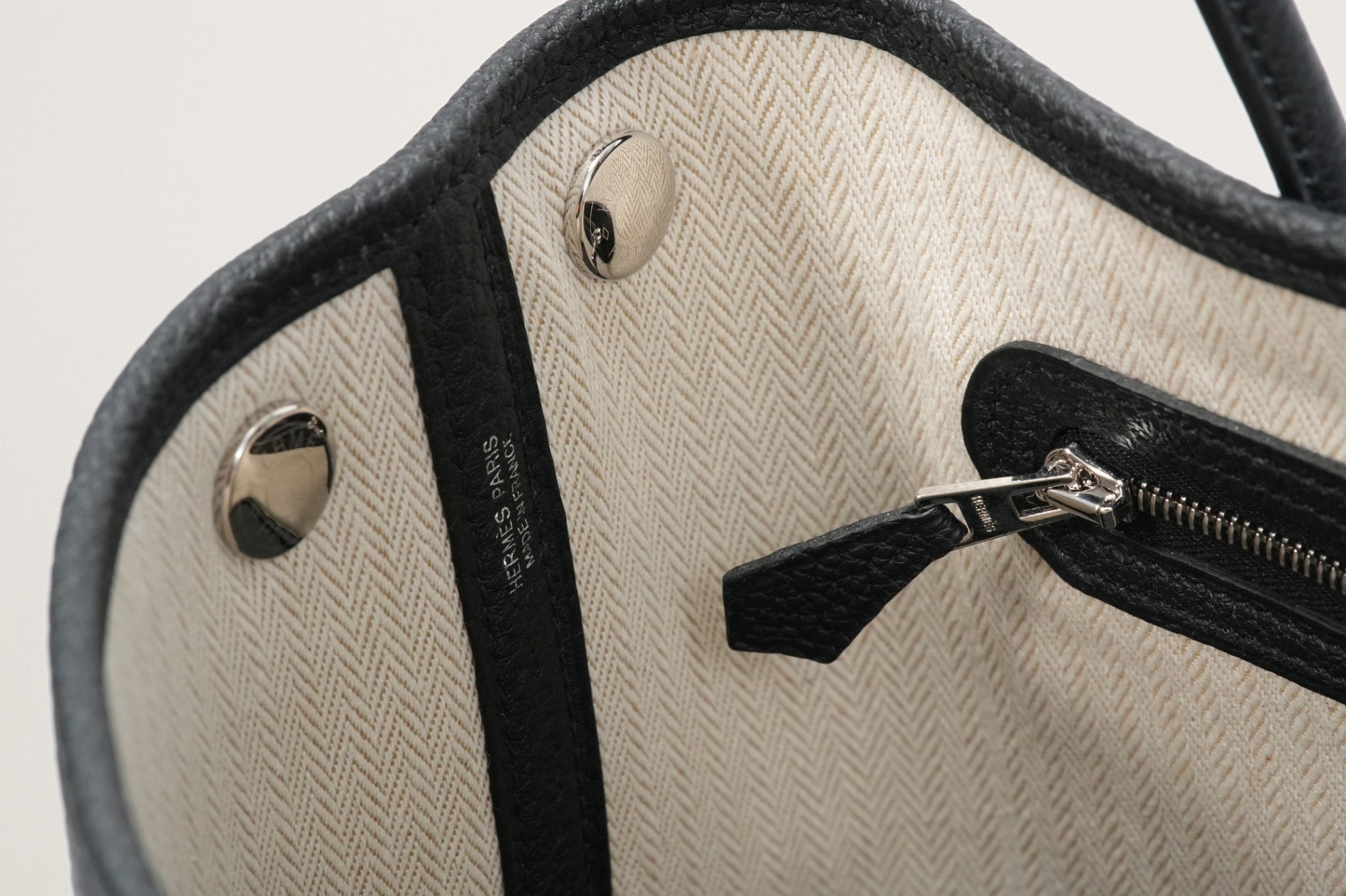 HERMES ネオ・ガーデン23 黒