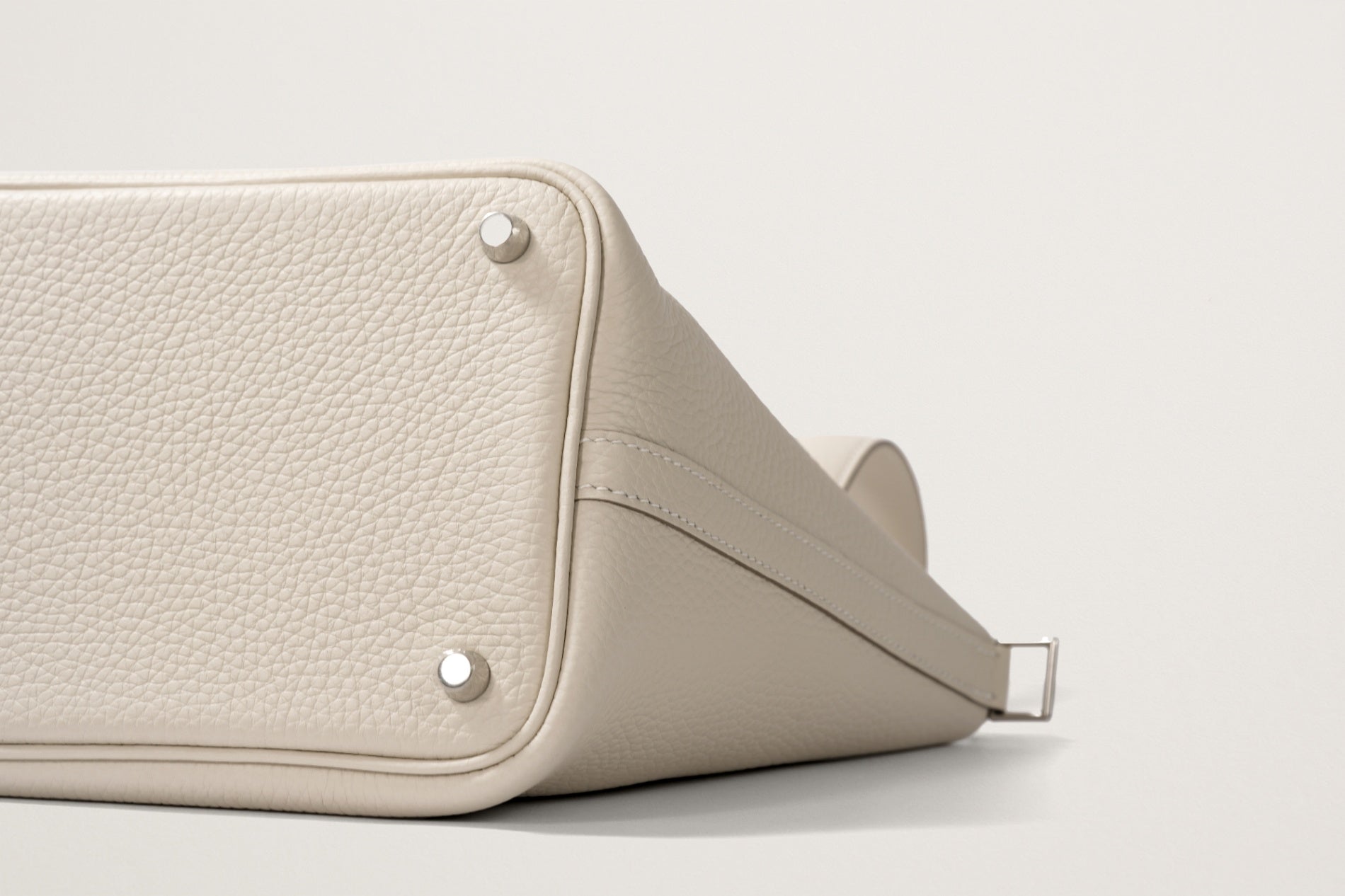 HERMES ピコタンロック18 クレ