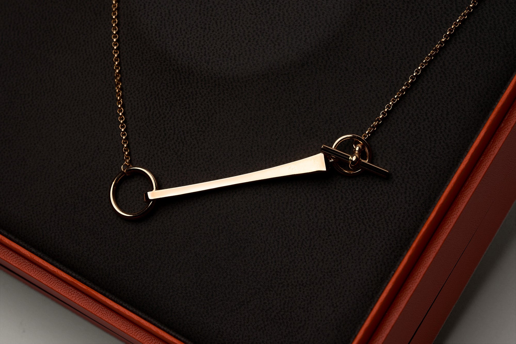 HERMES ロングネックレス クルー・ド・フォルジュ
