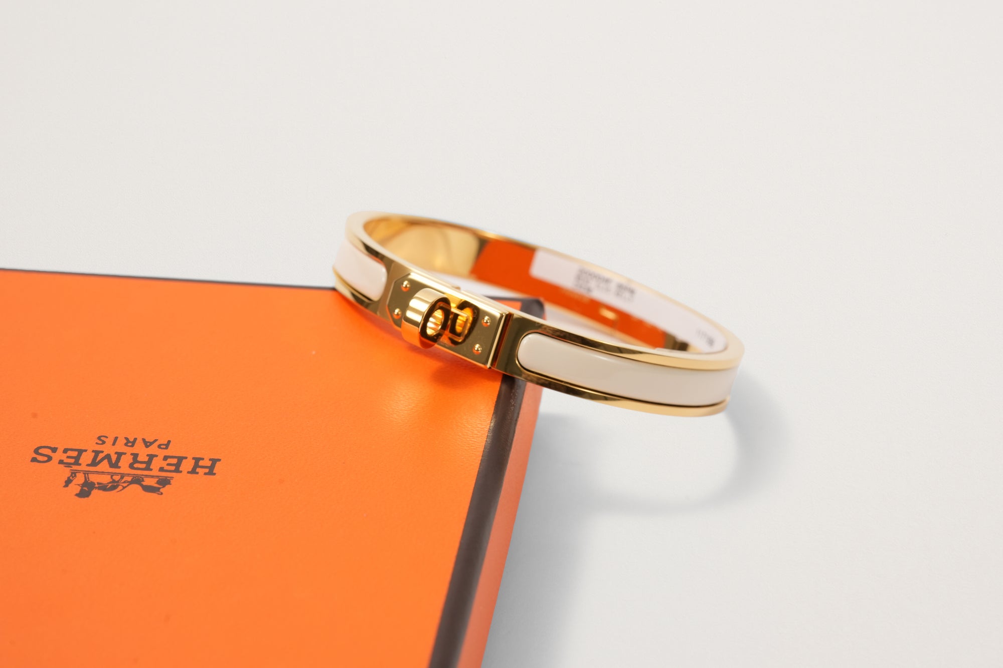 HERMES エナメルブレスレット《ミニ・クリック・ケリー》