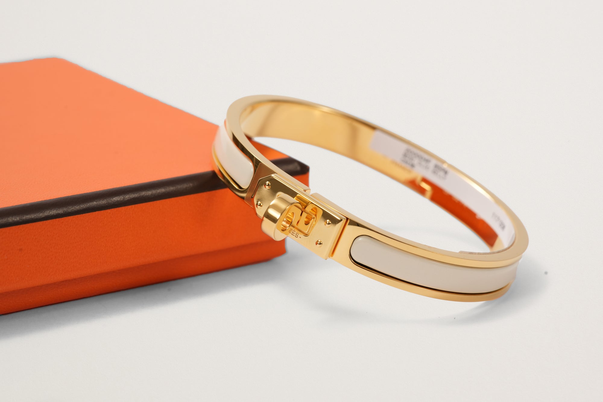 HERMES エナメルブレスレット《ミニ・クリック・ケリー》