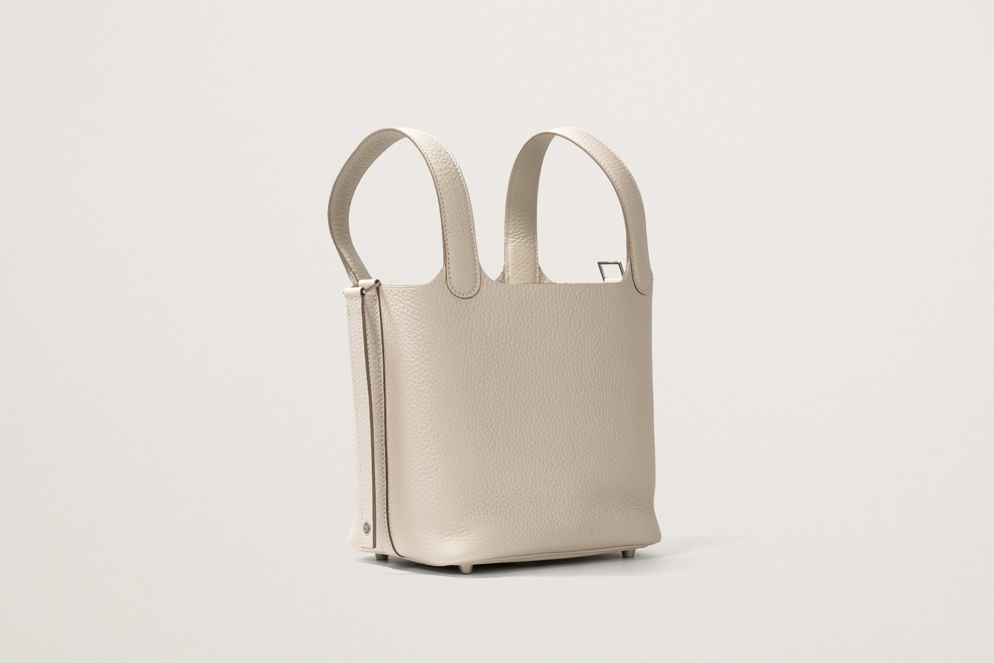 HERMES ピコタンロック18 クレ