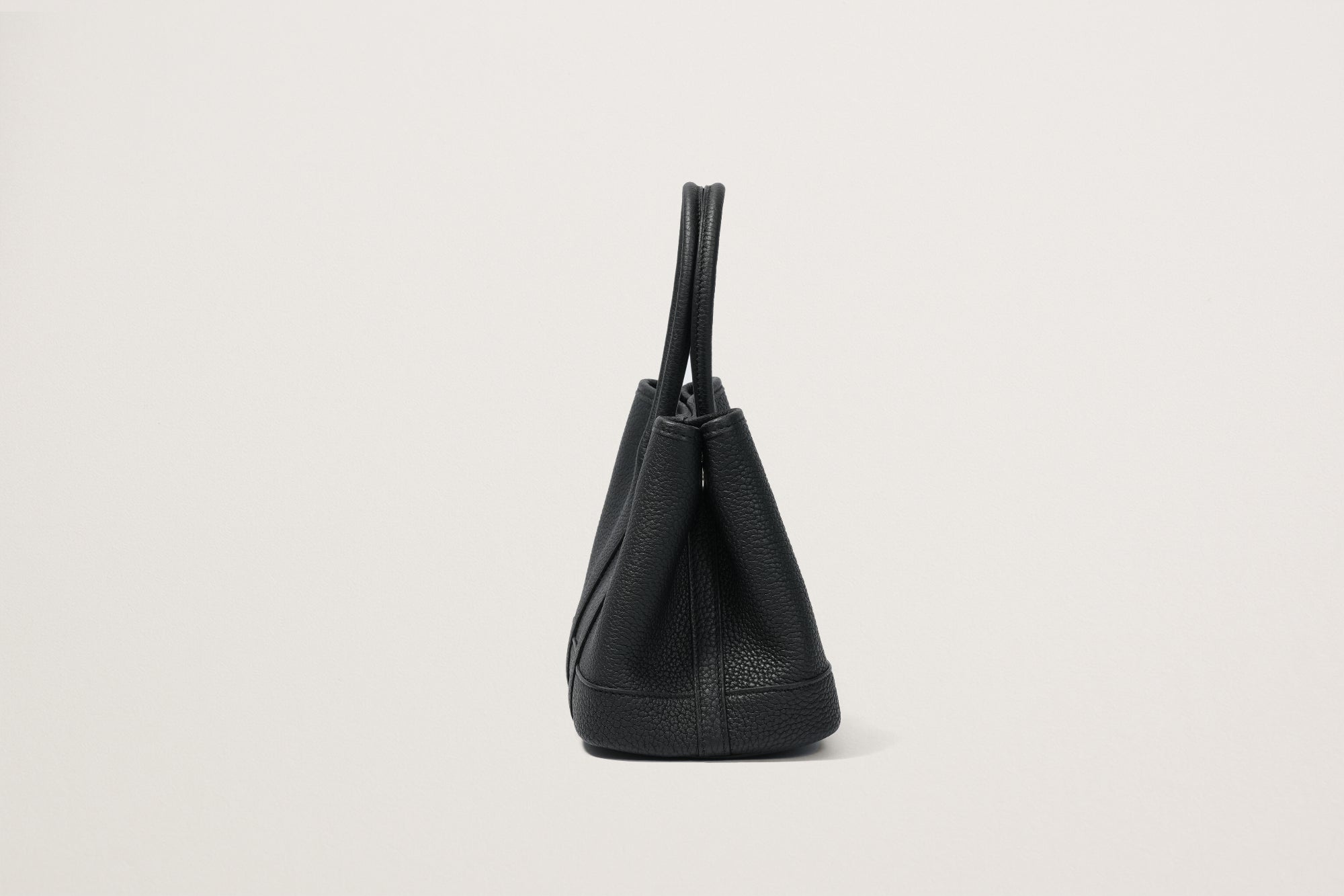 HERMES ネオ・ガーデン23 黒