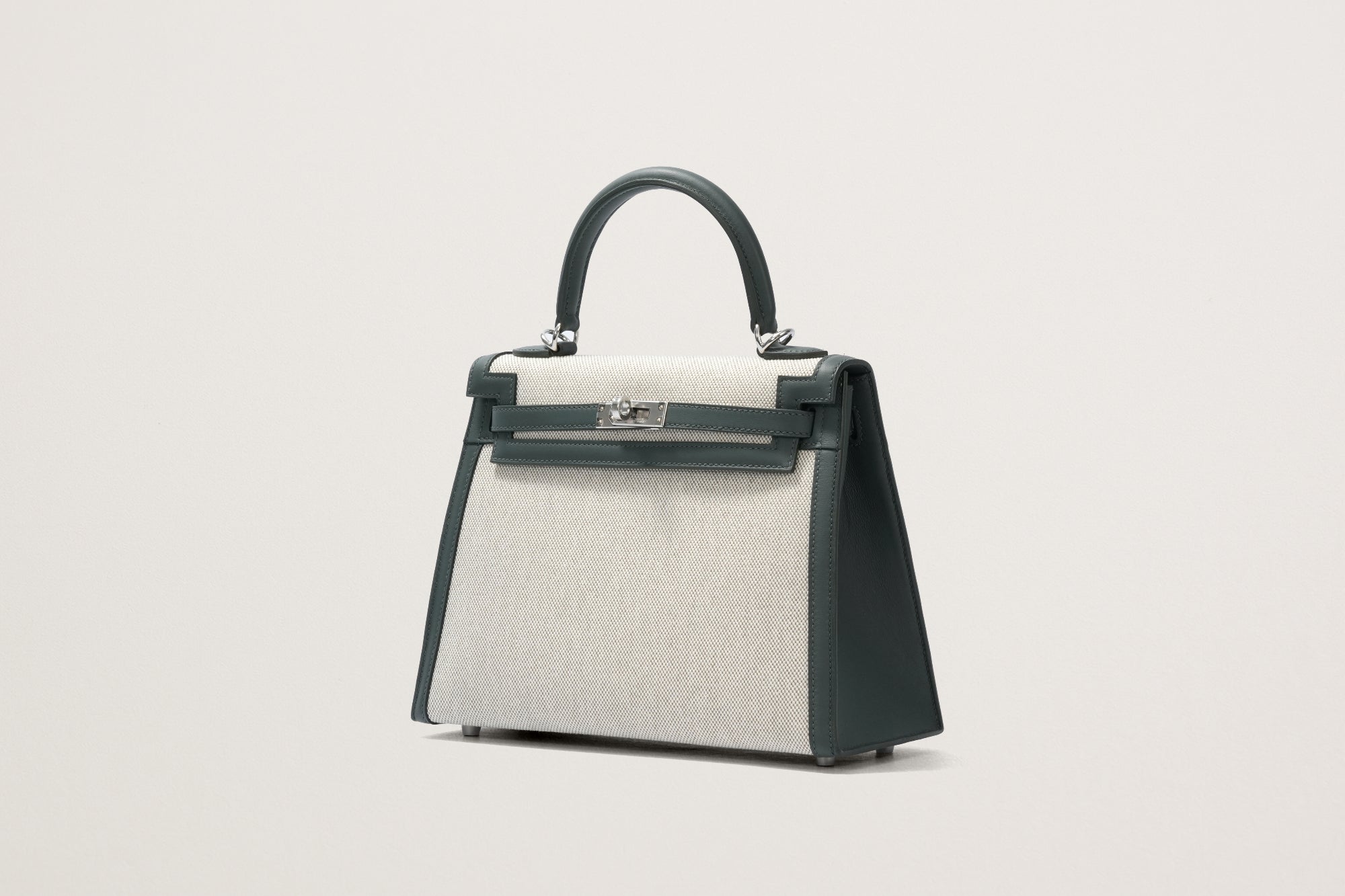 HERMES ケリー25 ヴェールマングローブ/エクリュ/ヴェールアマンド 