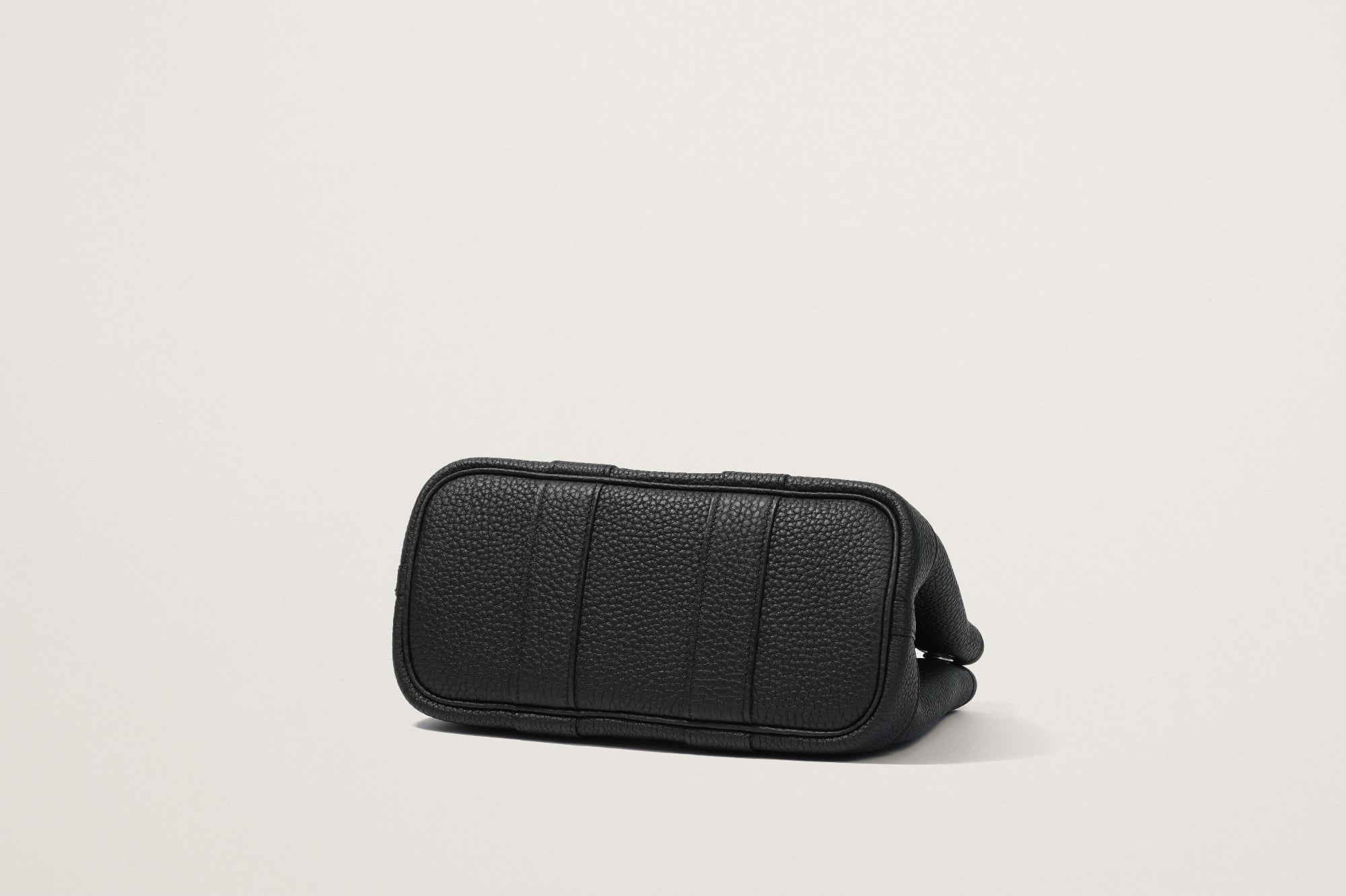 HERMES ネオ・ガーデン23 黒