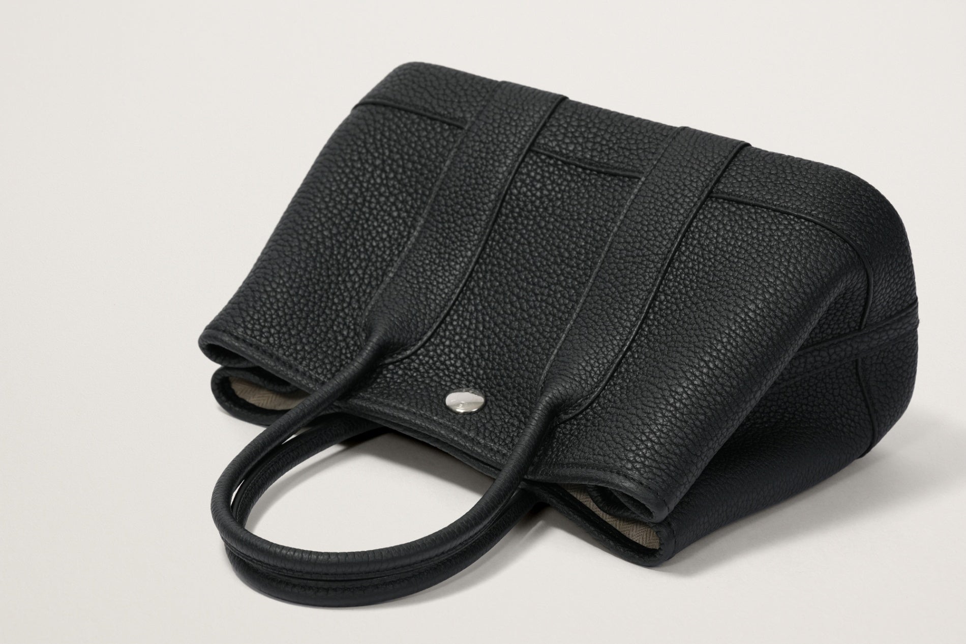 HERMES ネオ・ガーデン23 黒