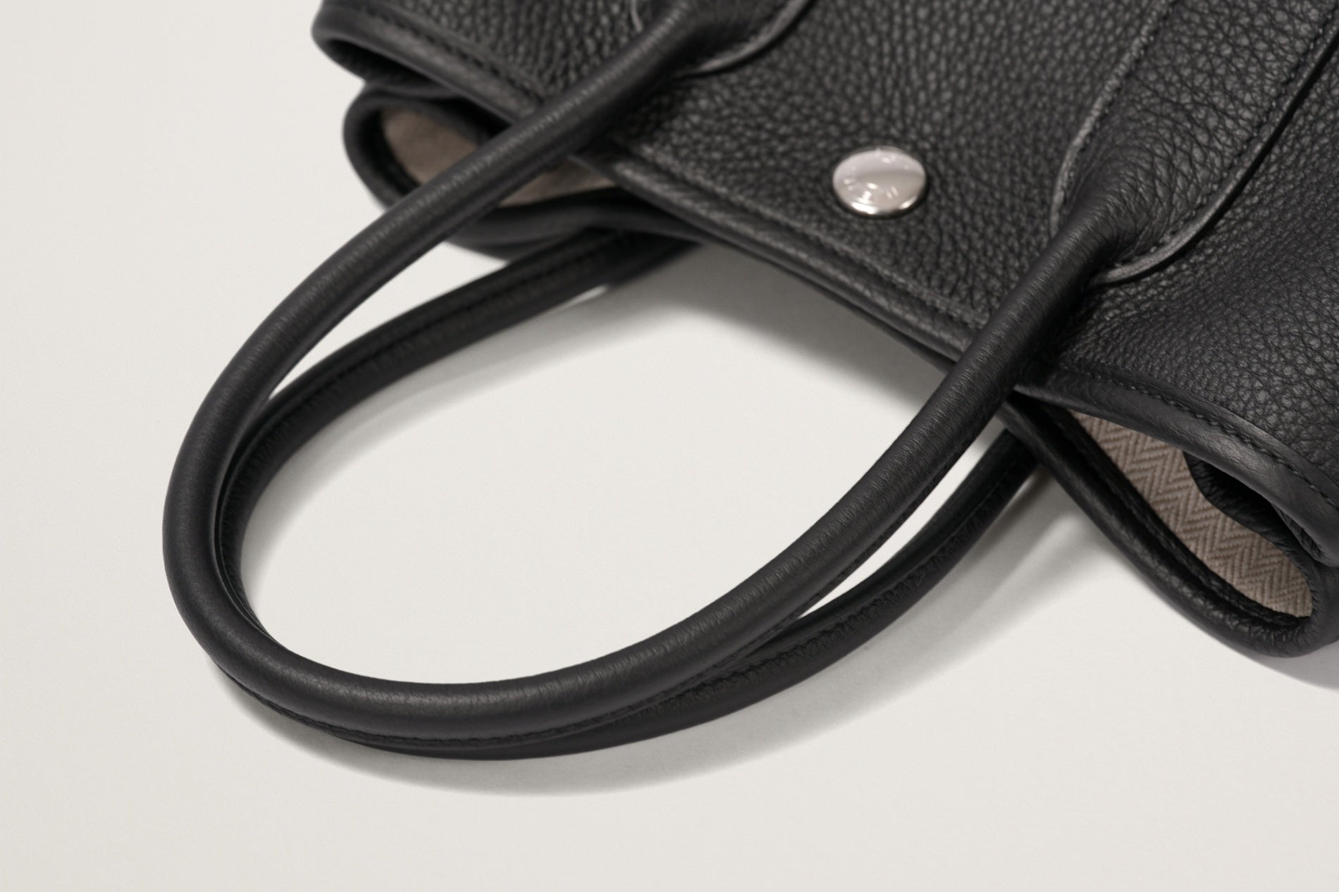 HERMES ネオ・ガーデン23 黒