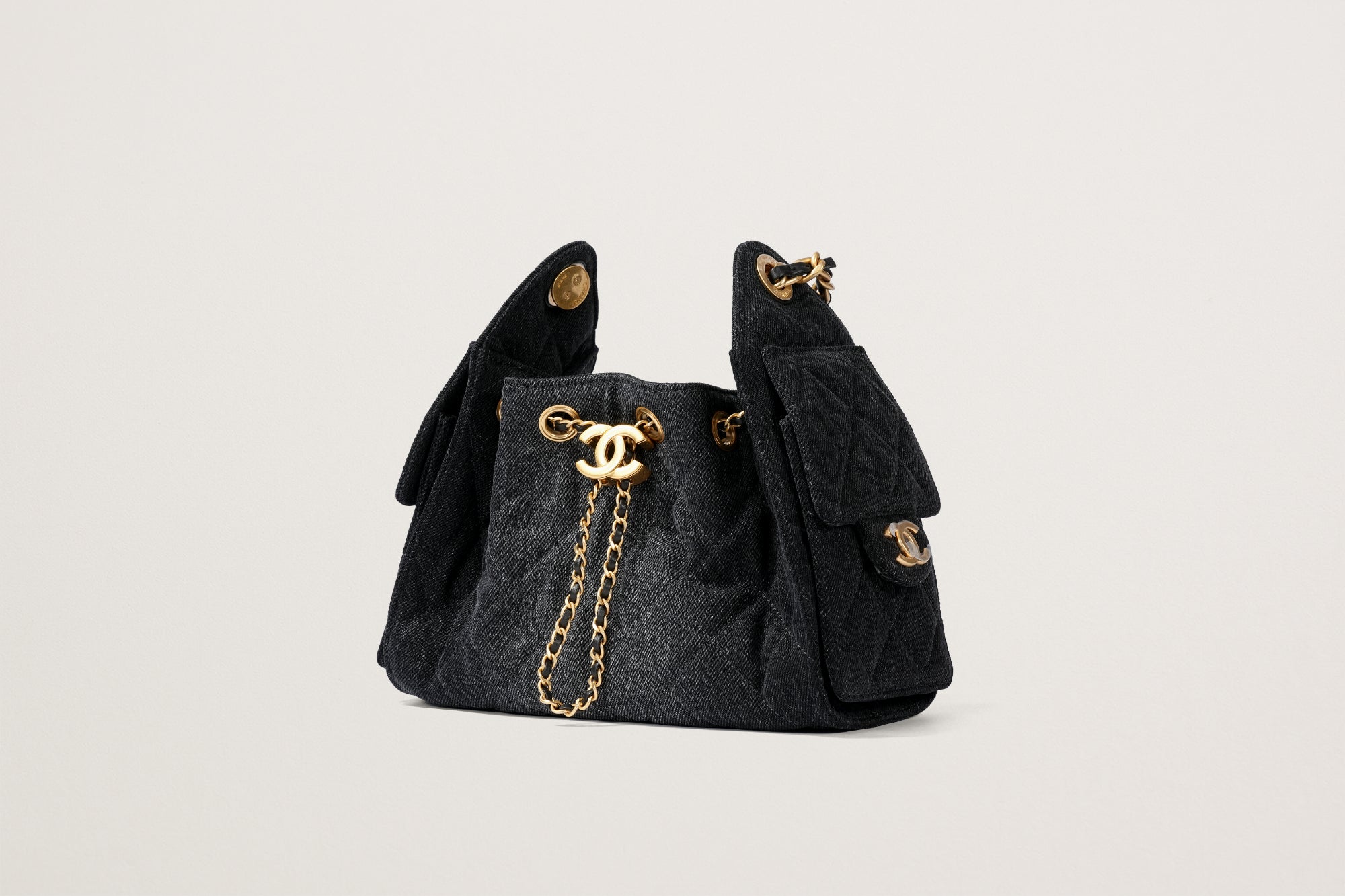 CHANEL ハンドバッグ ミニ クラシック ハンドバッグ、ラムスキン、ブラック — ファッション