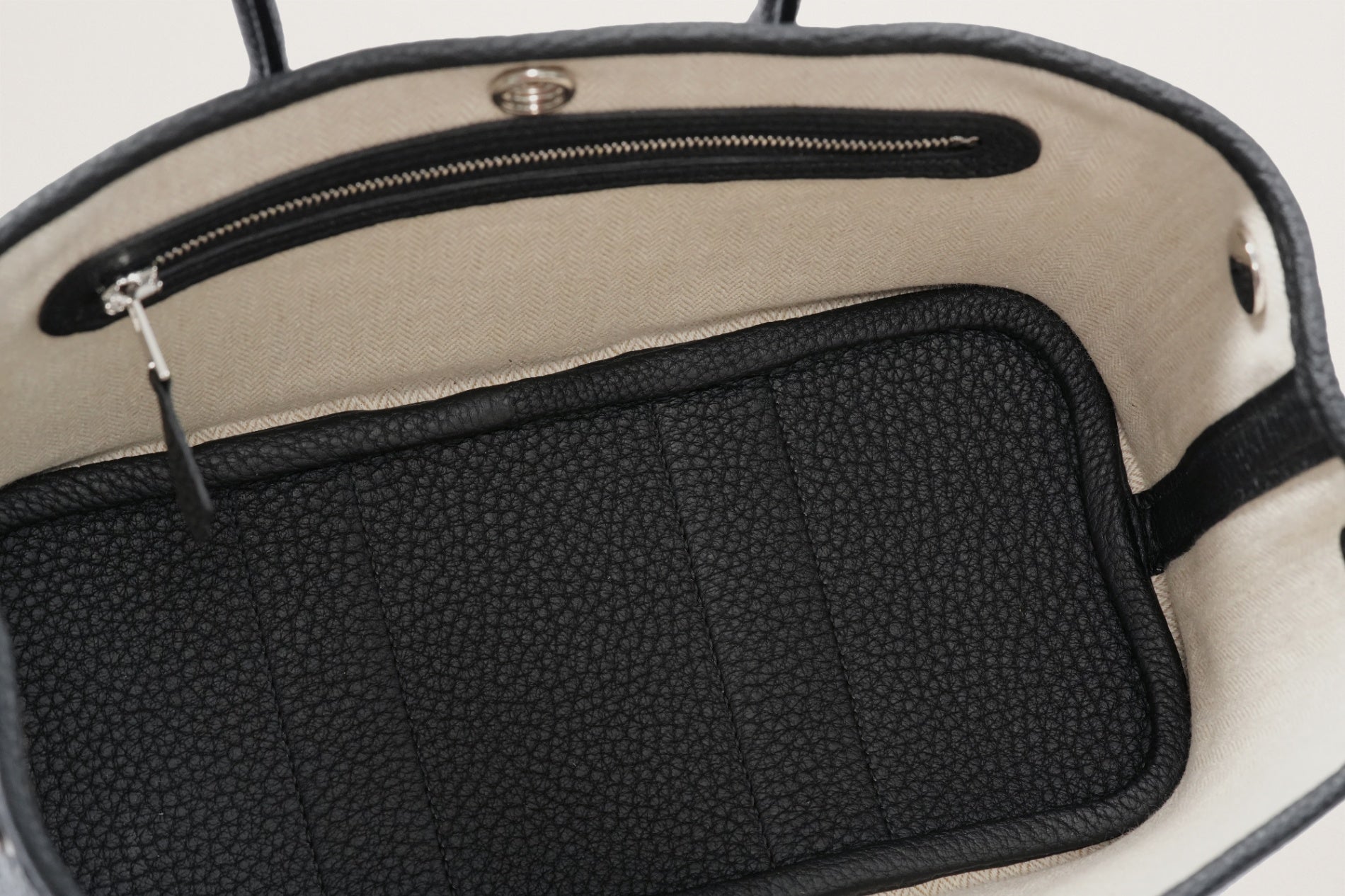 HERMES ネオ・ガーデン23 黒