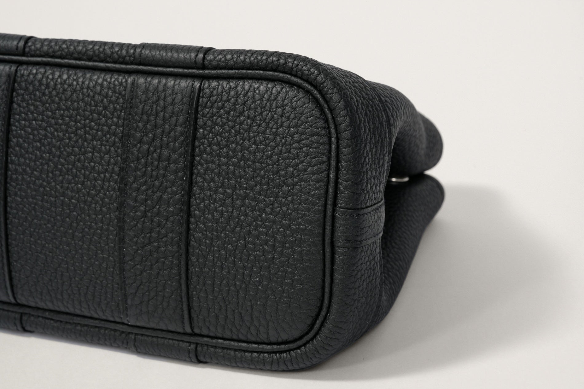 HERMES ネオ・ガーデン23 黒
