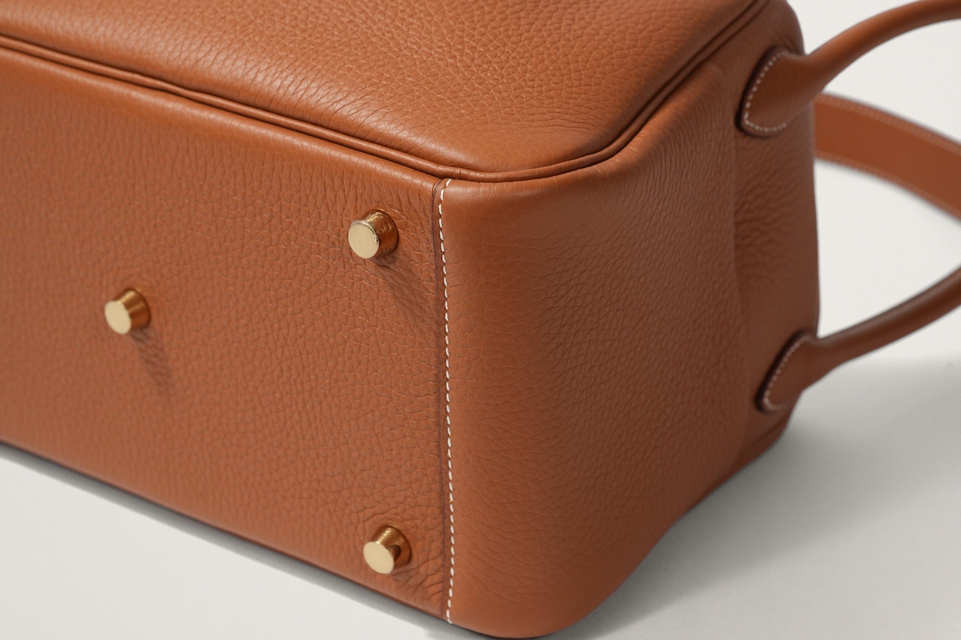 HERMES リンディ26 ゴールド