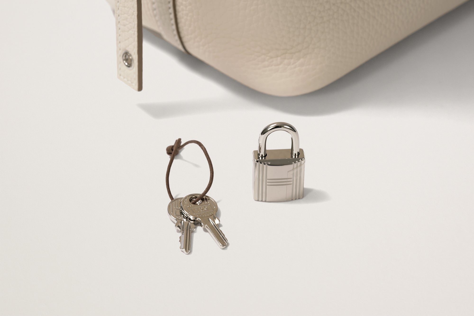 HERMES ピコタンロック18 クレ