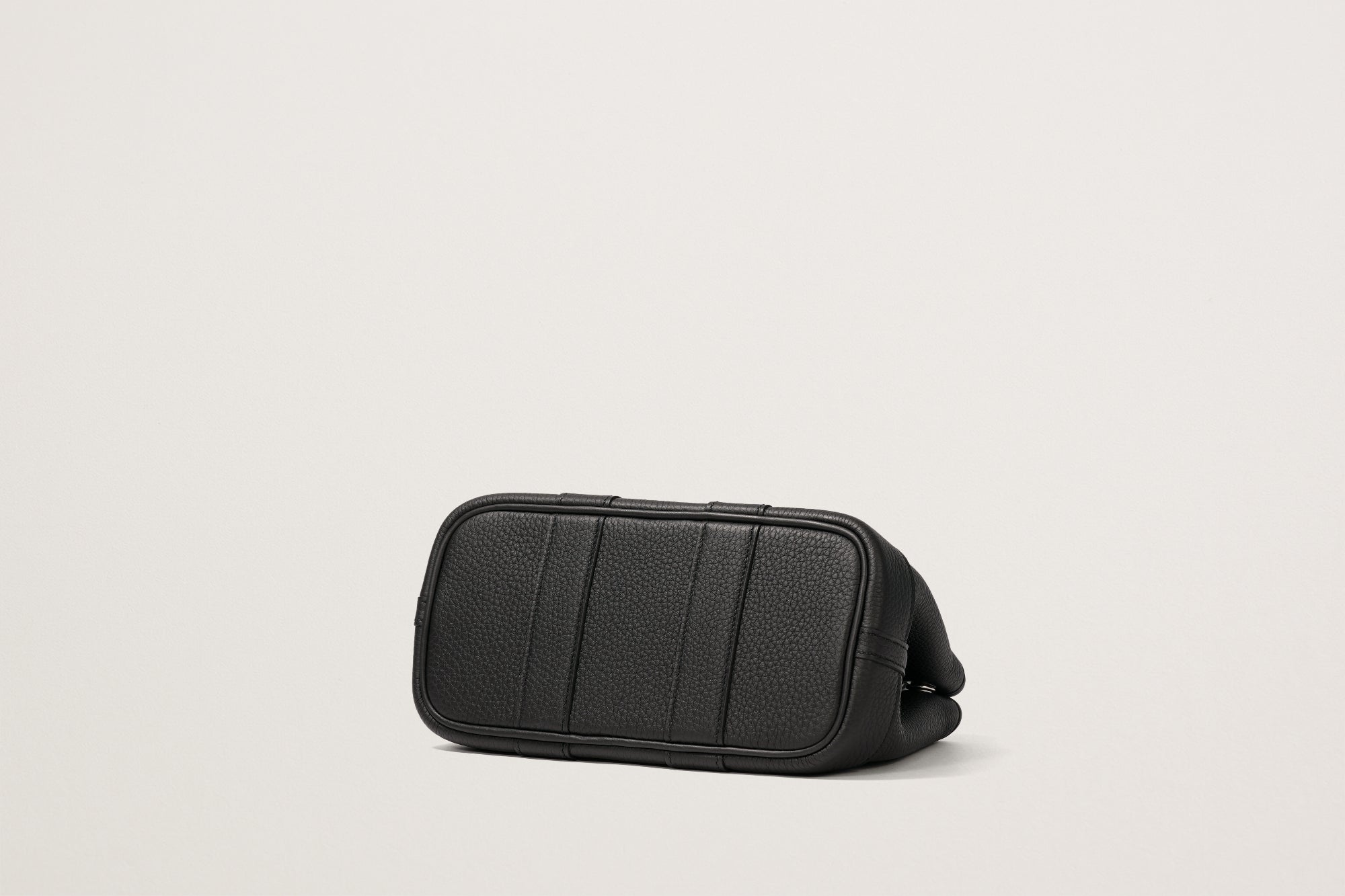 HERMES ネオ・ガーデン23 黒