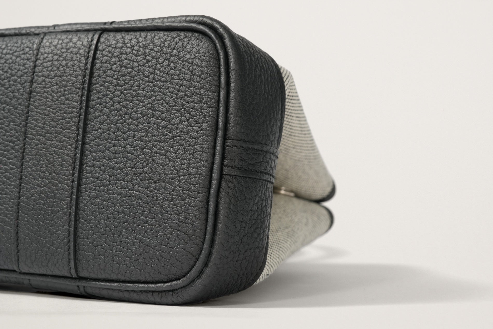 HERMES ネオ・ガーデン23 黒