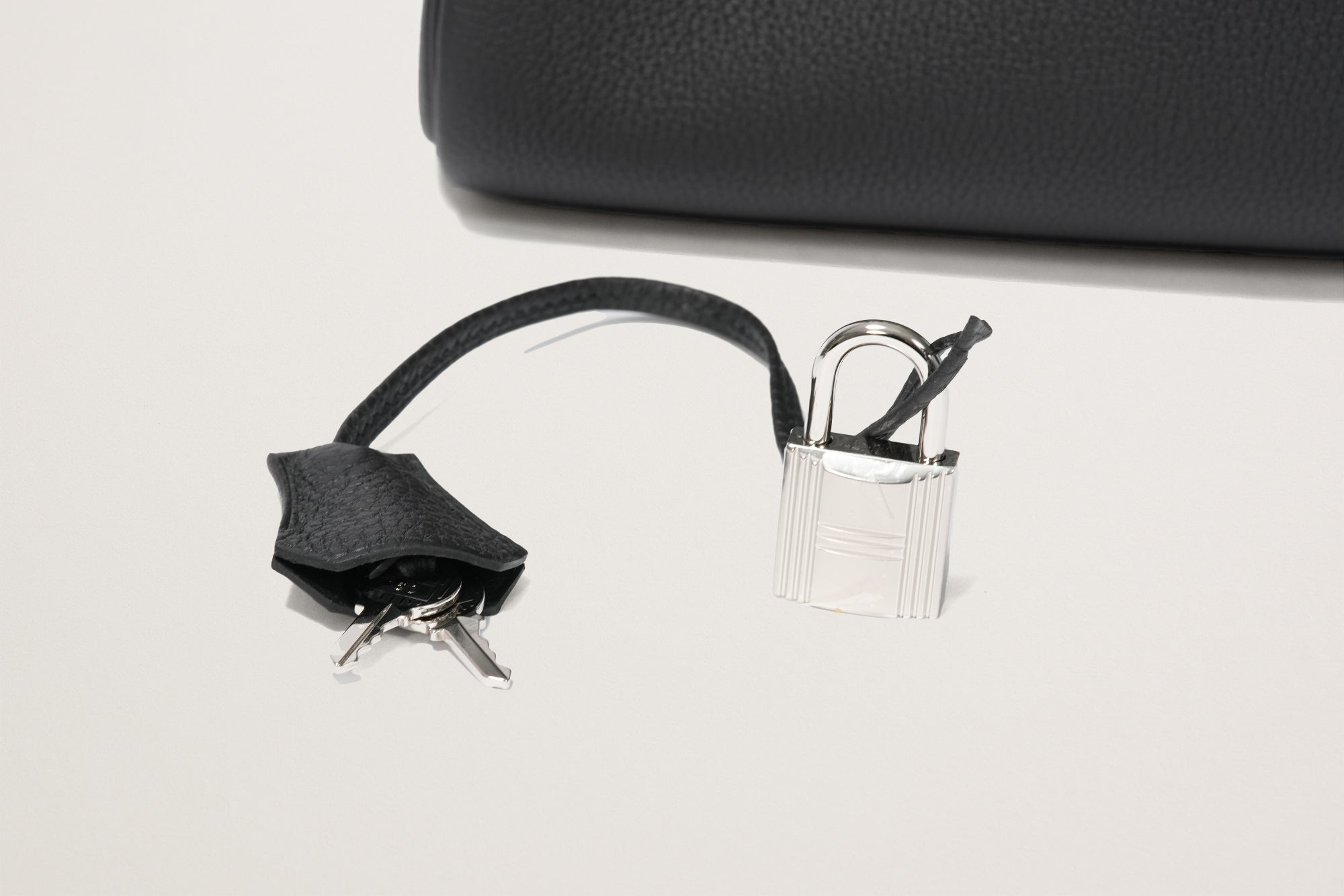 HERMES ケリーアッカドPM 黒
