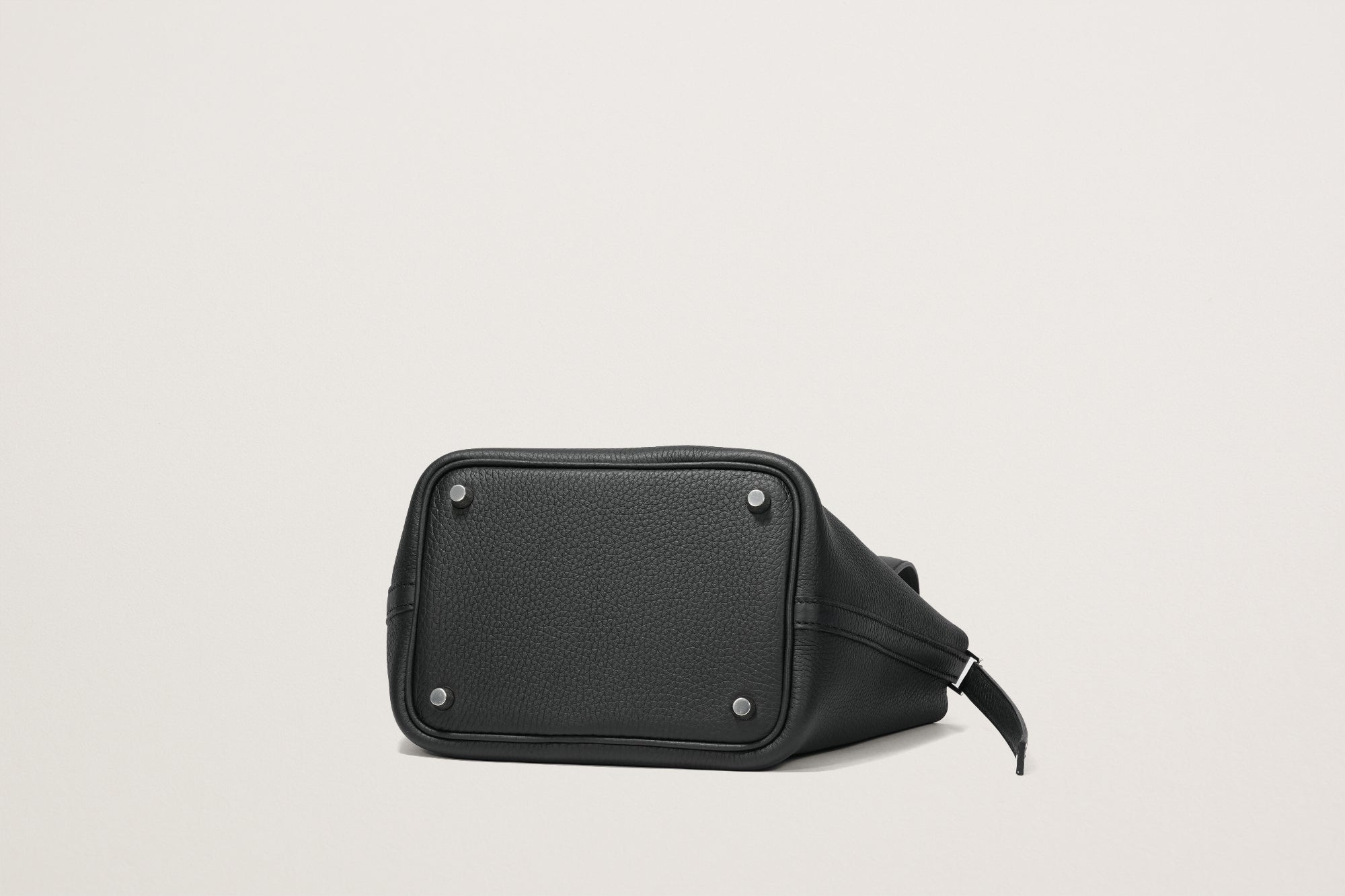 HERMES ピコタンロック18 黒