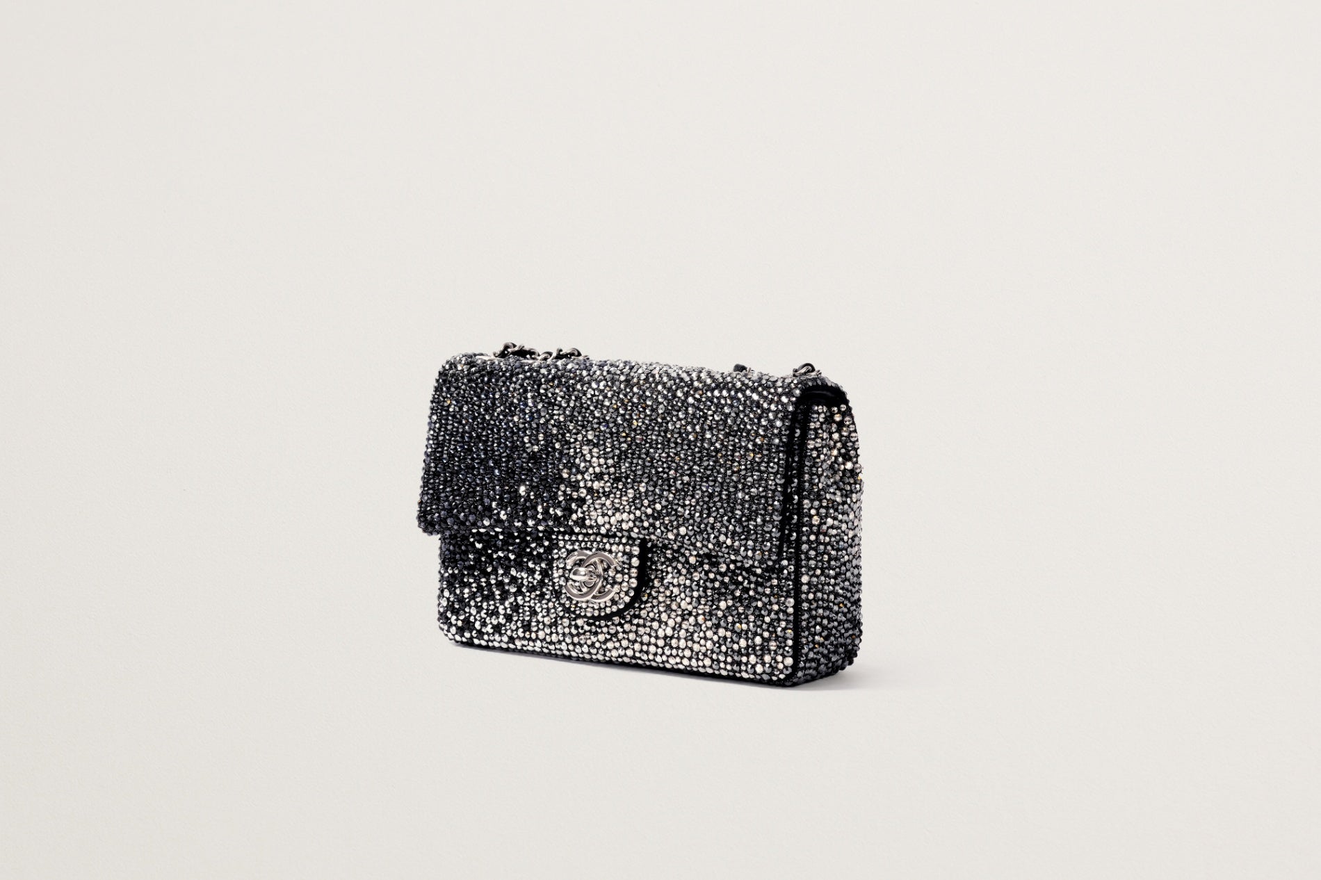 CHANEL イヴニングバッグ