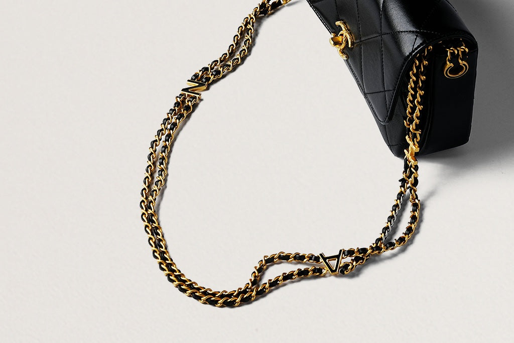 CHANEL 19 ショルダーバッグ