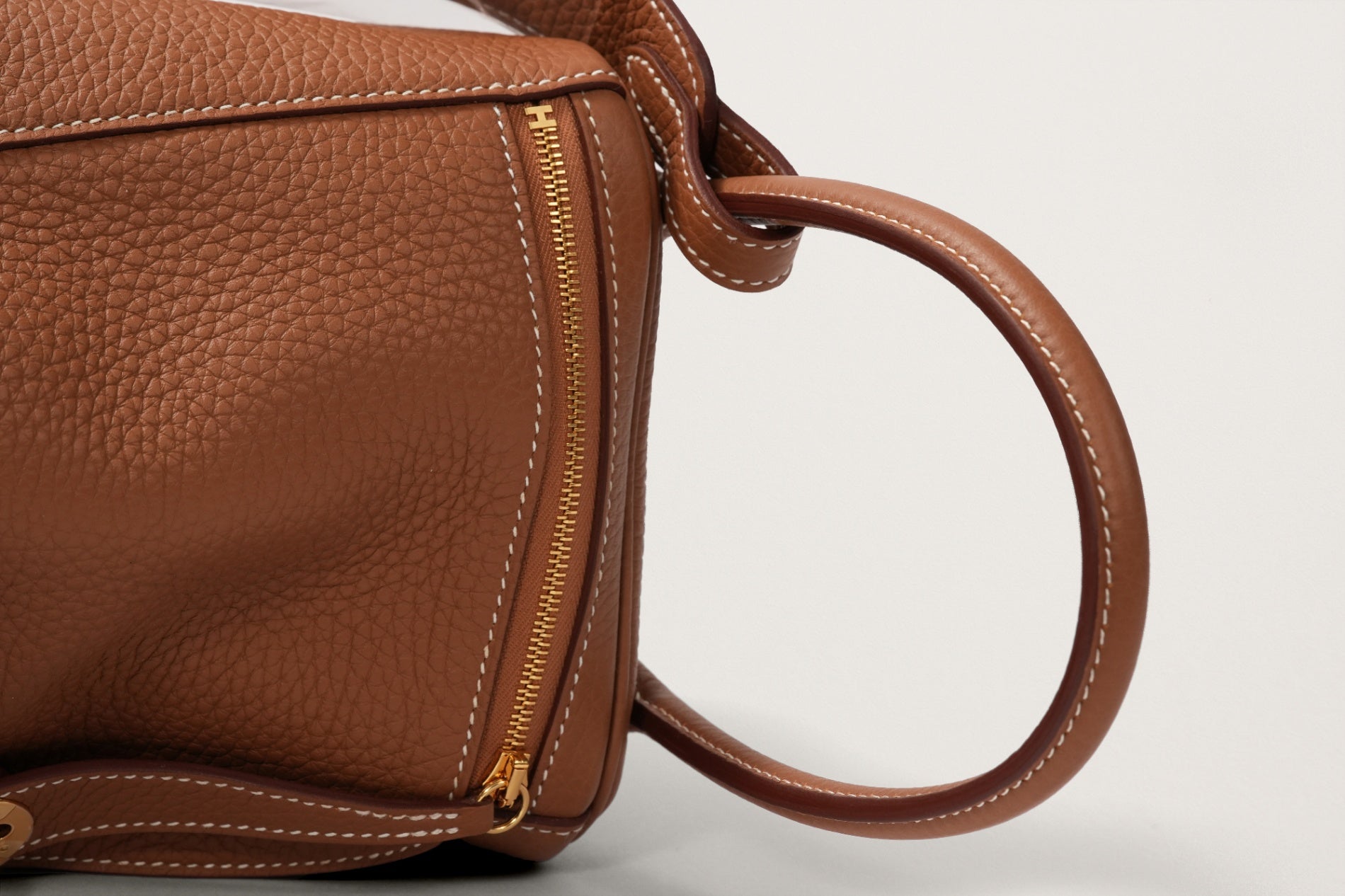 HERMES リンディ26 ゴールド