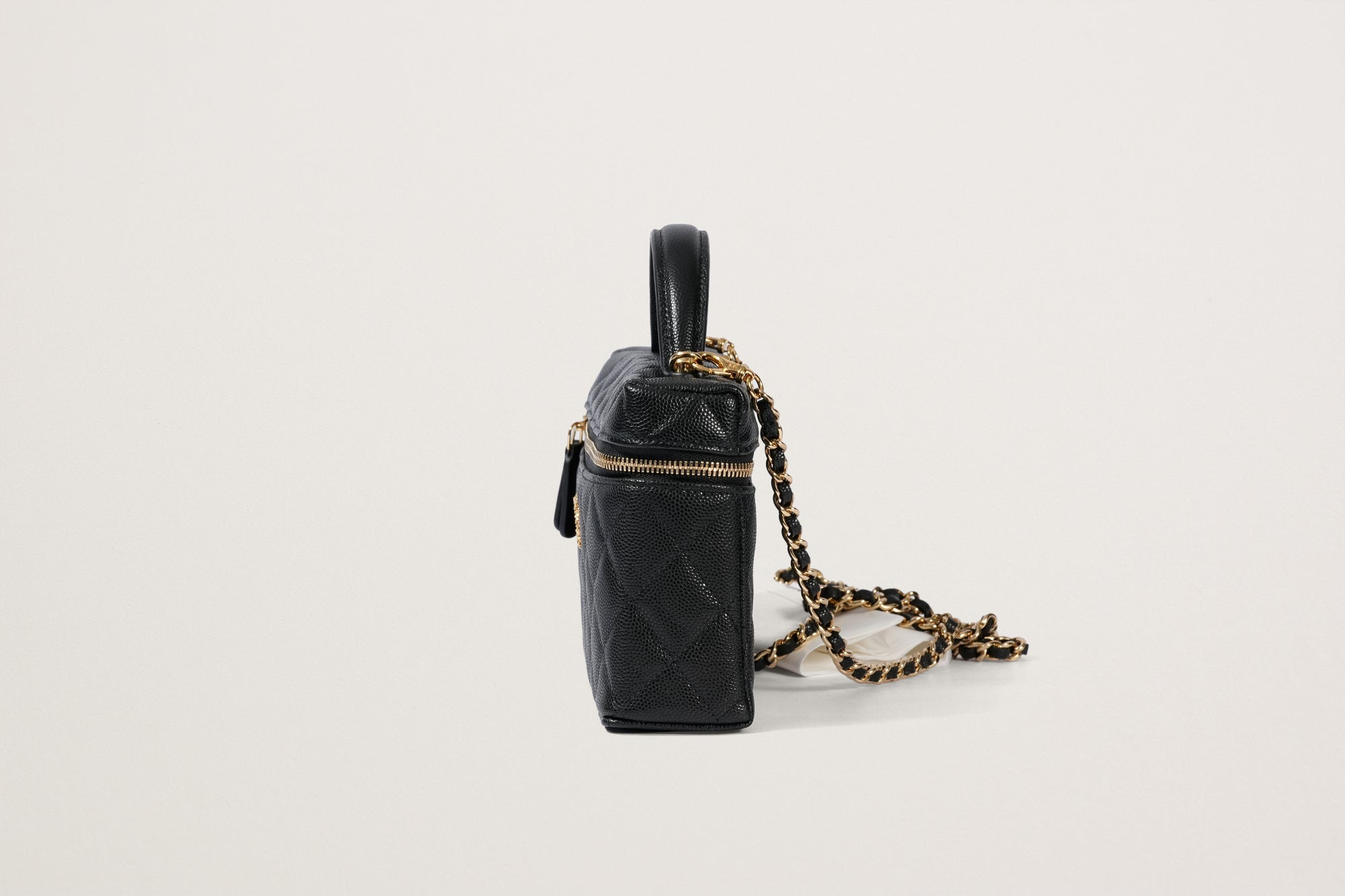 CHANEL マトラッセ スモールヴァニティケース – GINZA SATAKE