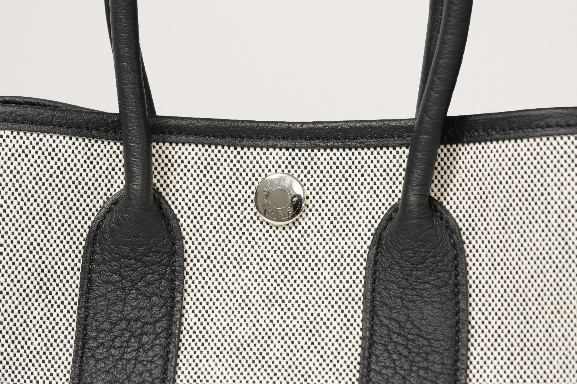 HERMES ネオ・ガーデン23 黒