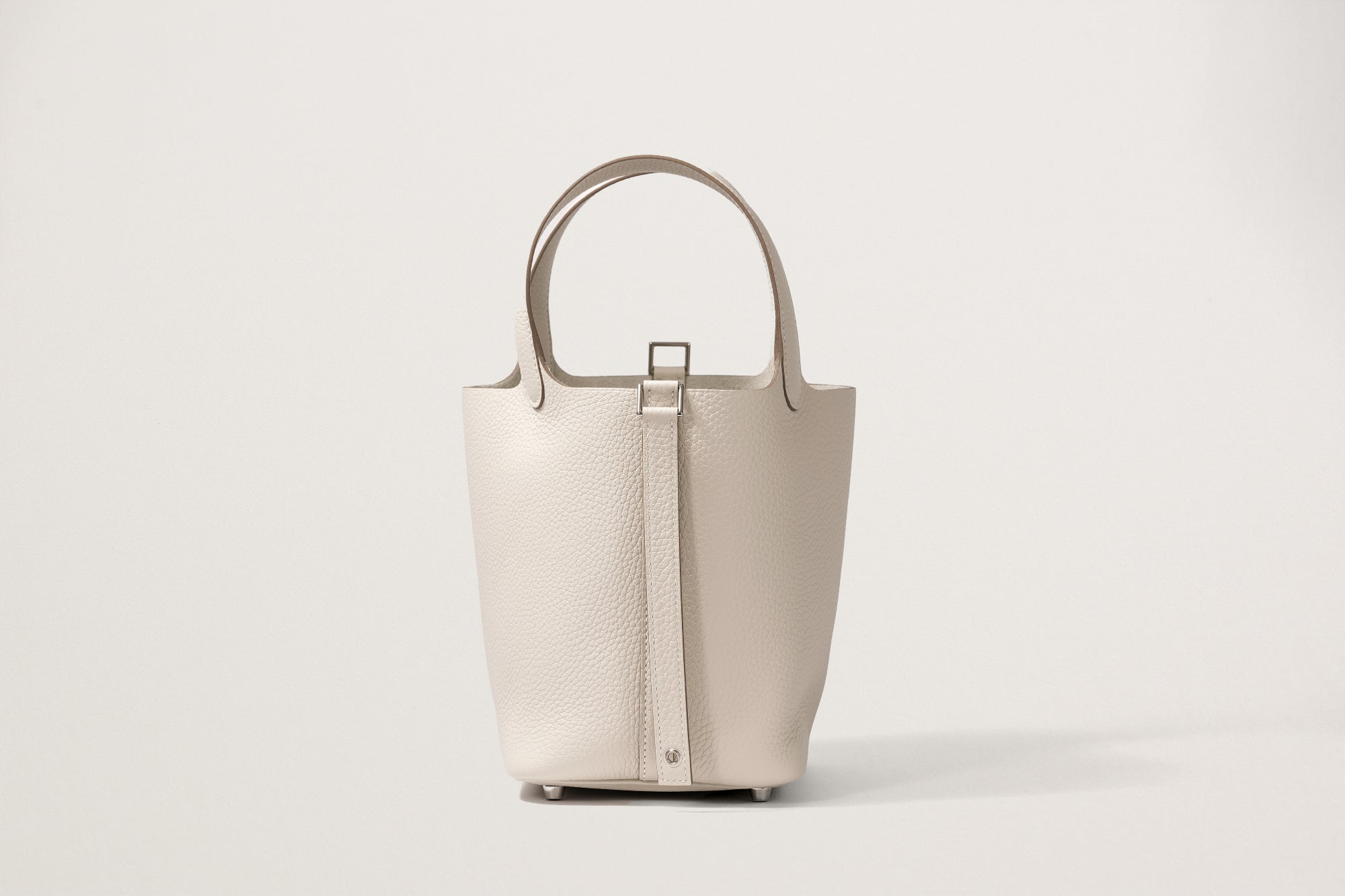 HERMES ピコタンロック18 クレ
