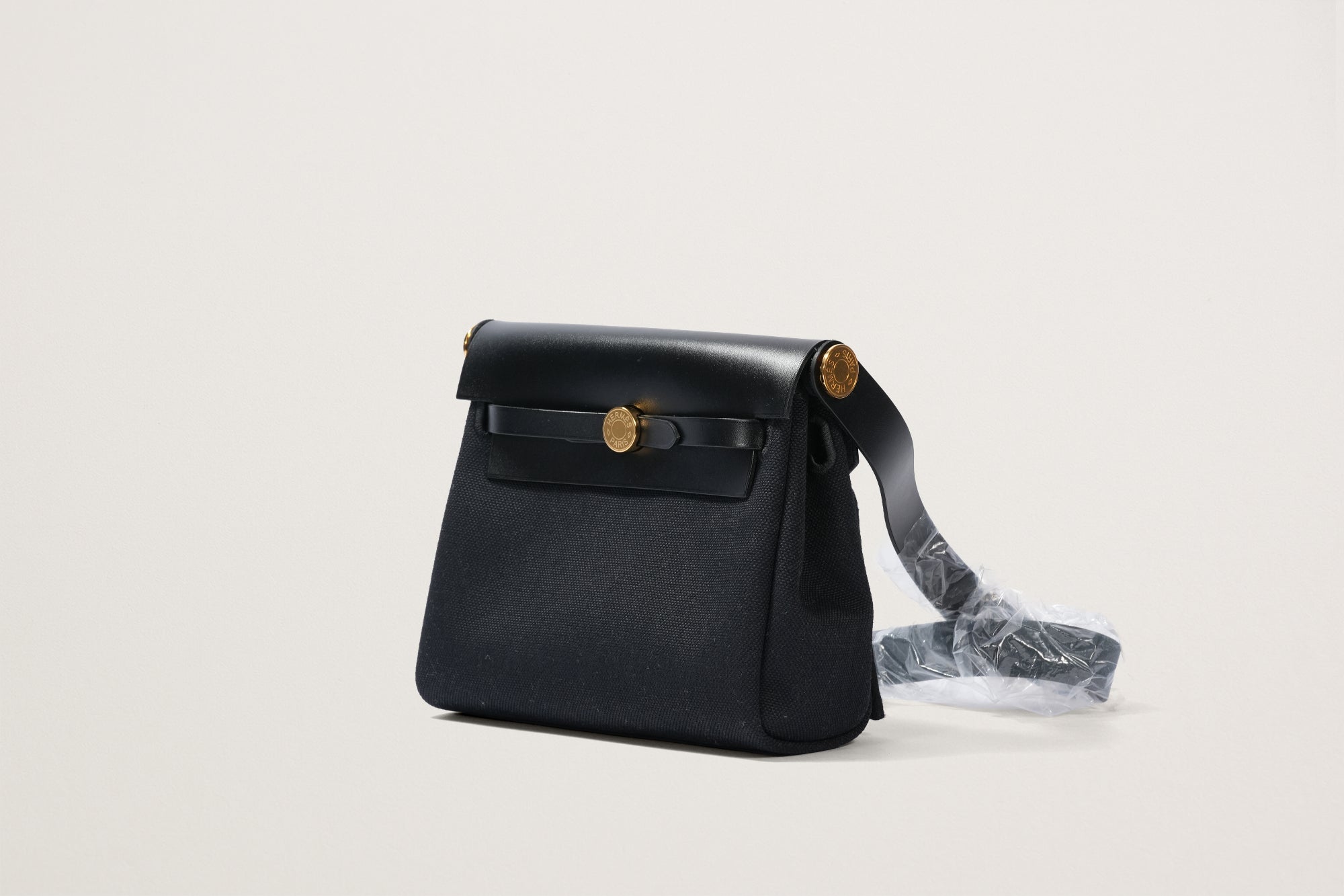 HERMES エール 黒 バッグ HERMES エールバッグミニ 黒 – GINZA SATAKE