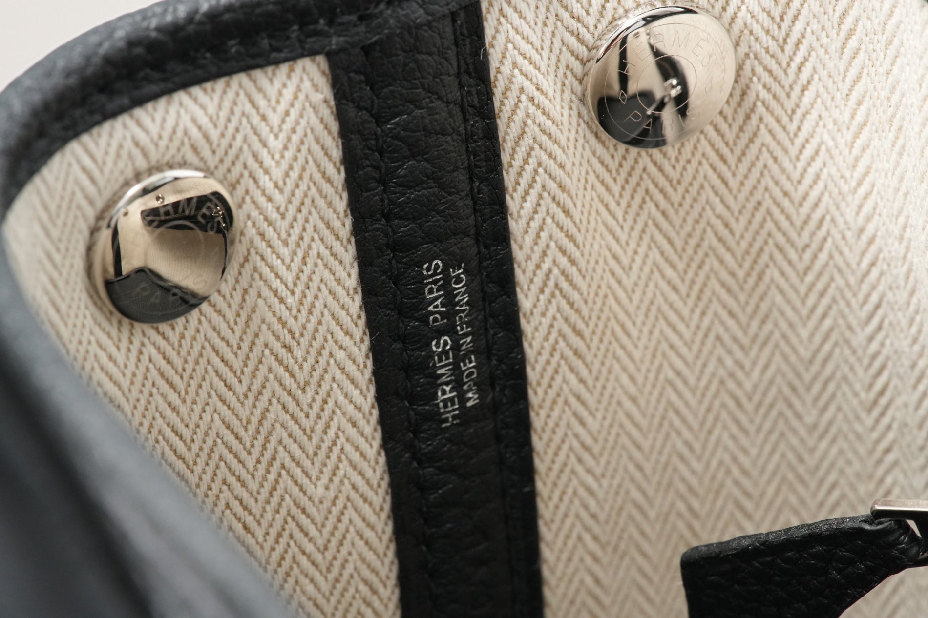 HERMES ネオ・ガーデン23 黒