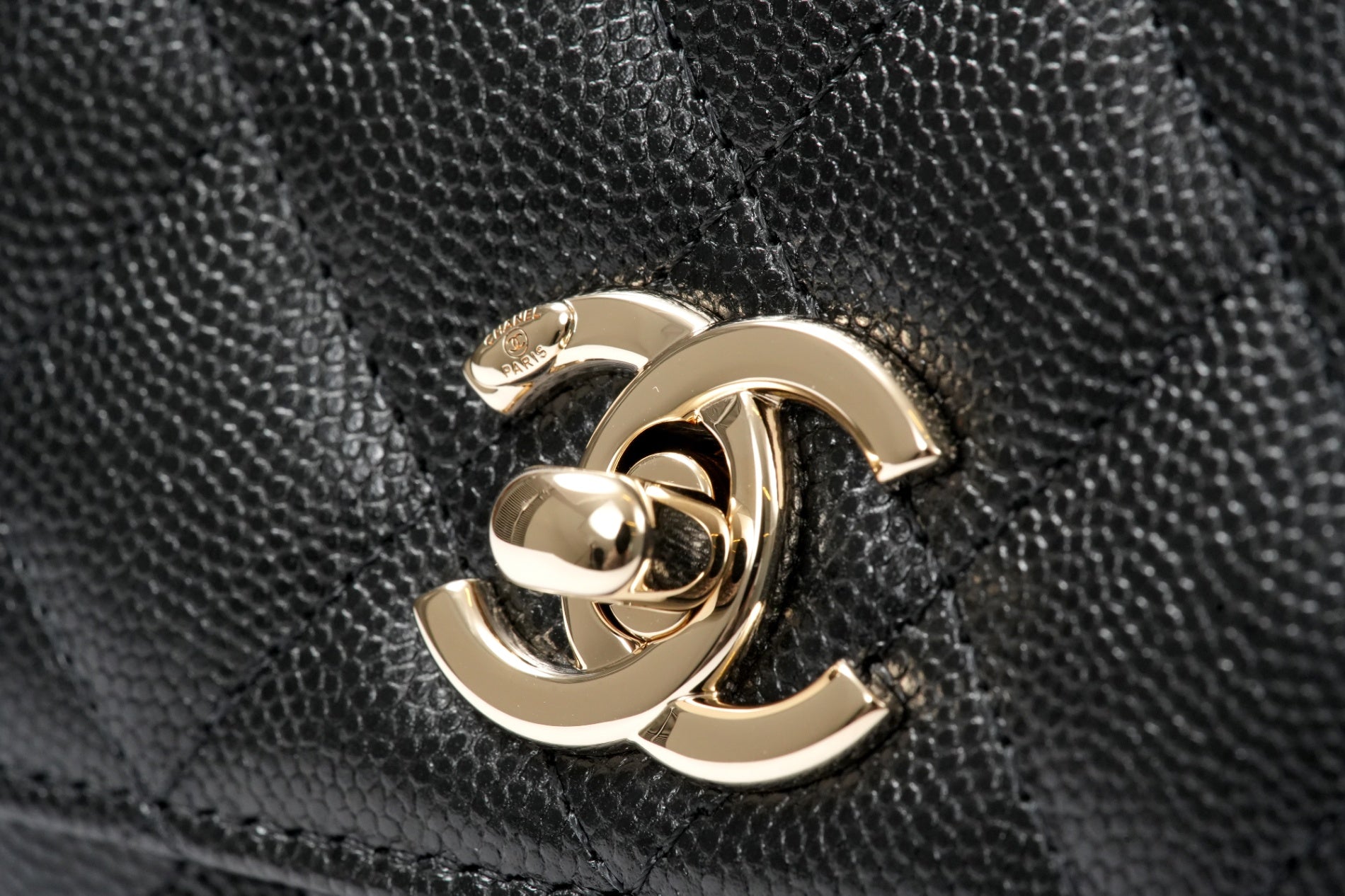 CHANEL ココハンドルマトラッセバッグ