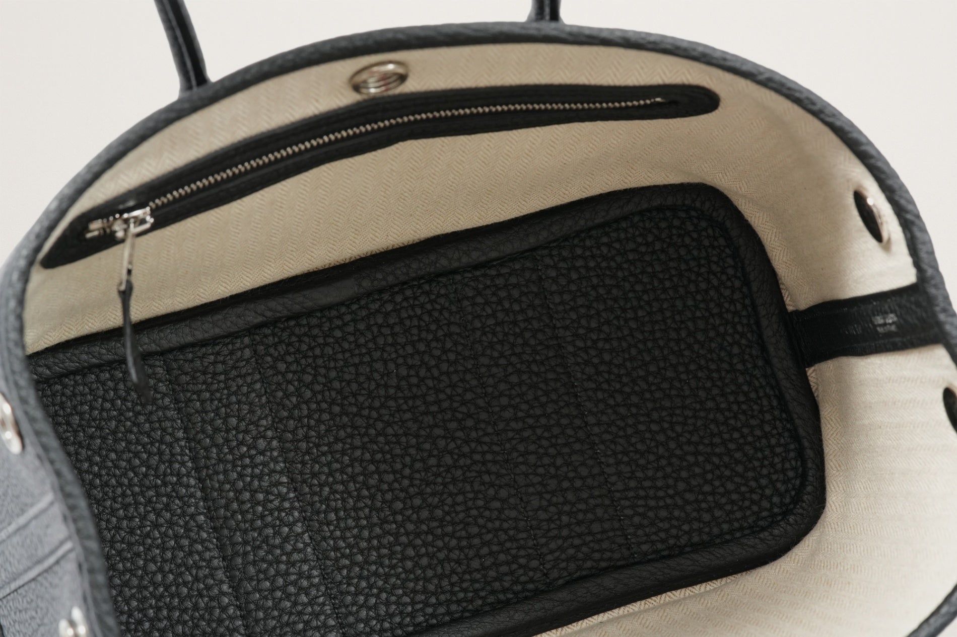 HERMES ネオ・ガーデン23 黒