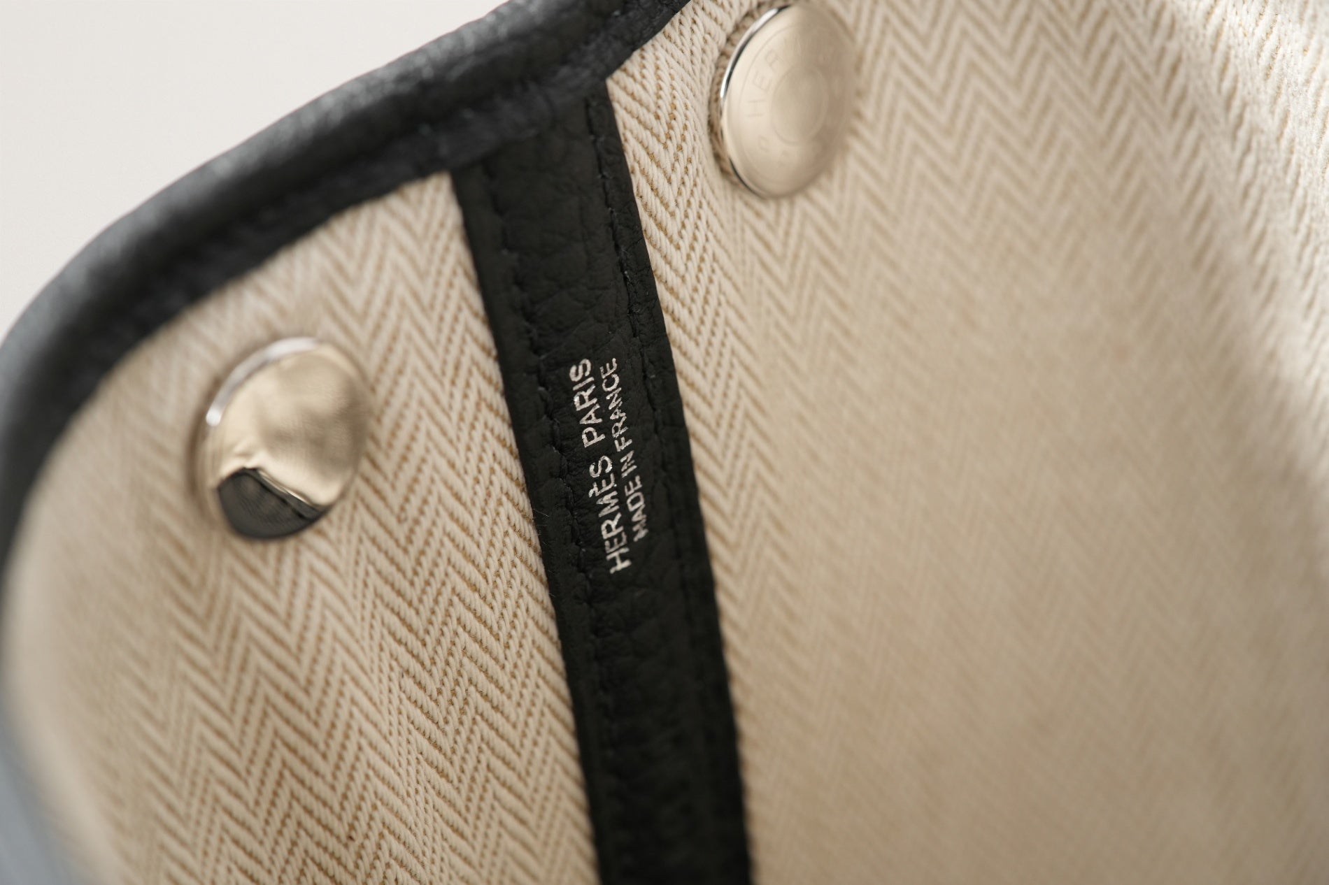 HERMES ネオ・ガーデン23 黒