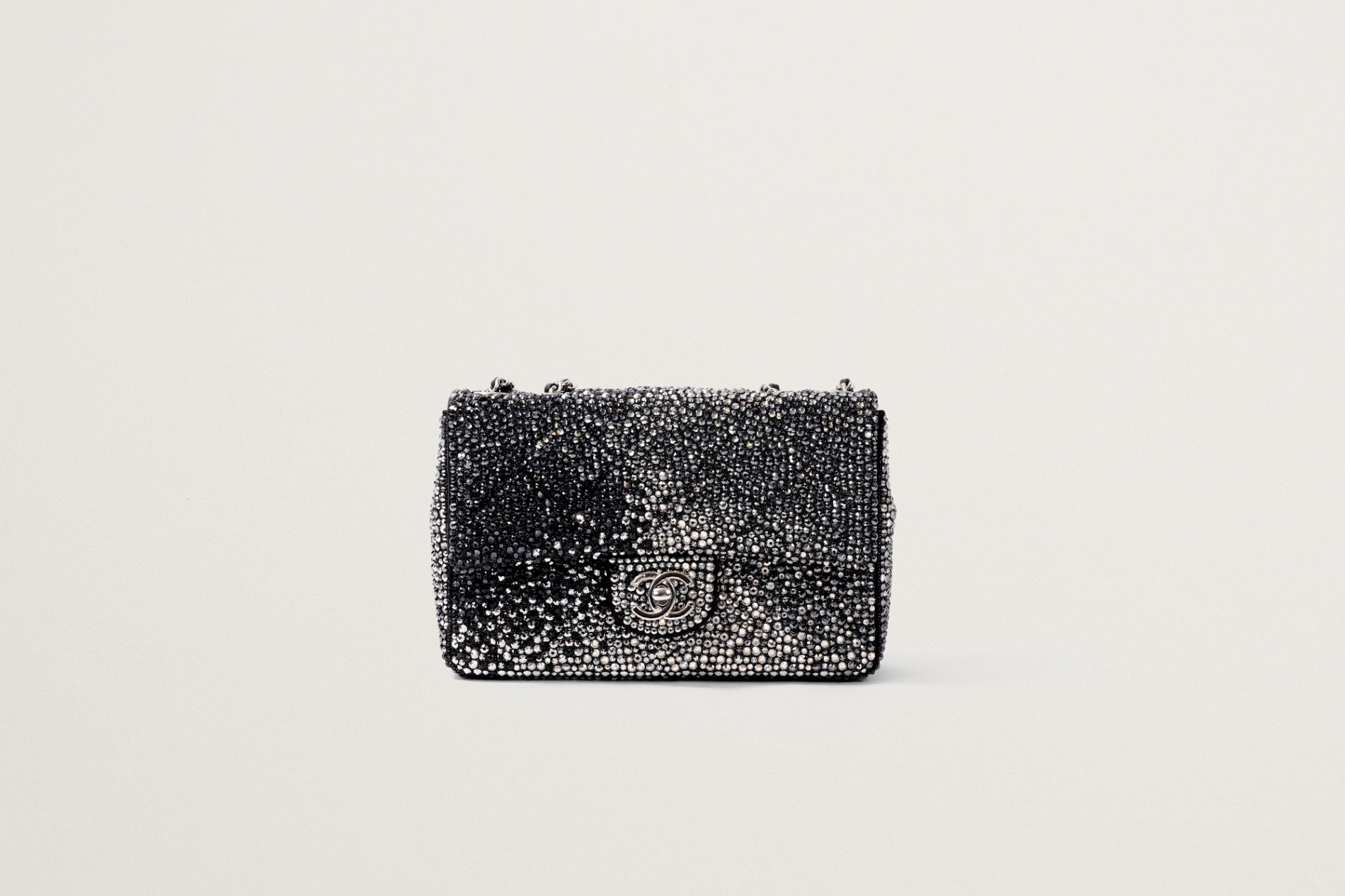 CHANEL イヴニングバッグ