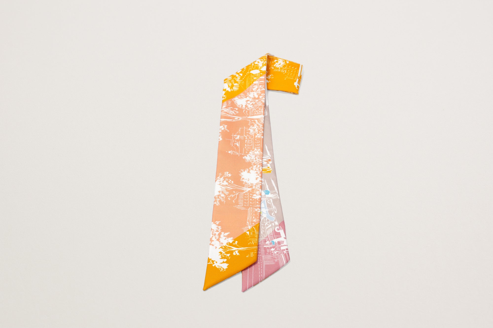 HERMES ツイリー《ブールヴァールの陰から》 – GINZA SATAKE