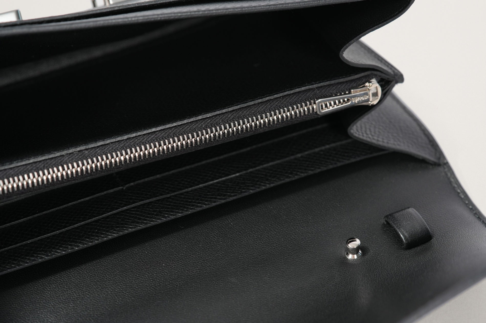 HERMES コンスタンストゥーゴー 黒