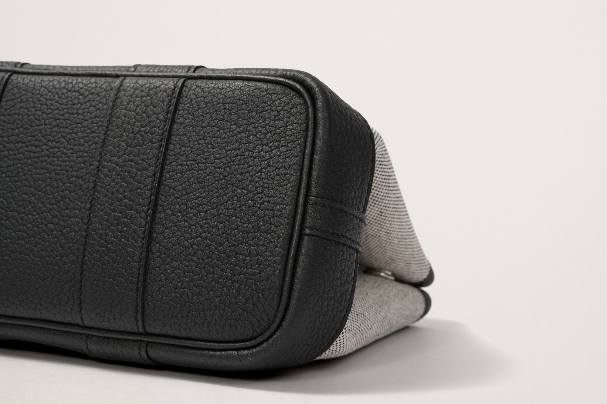 HERMES ネオ・ガーデン23 黒