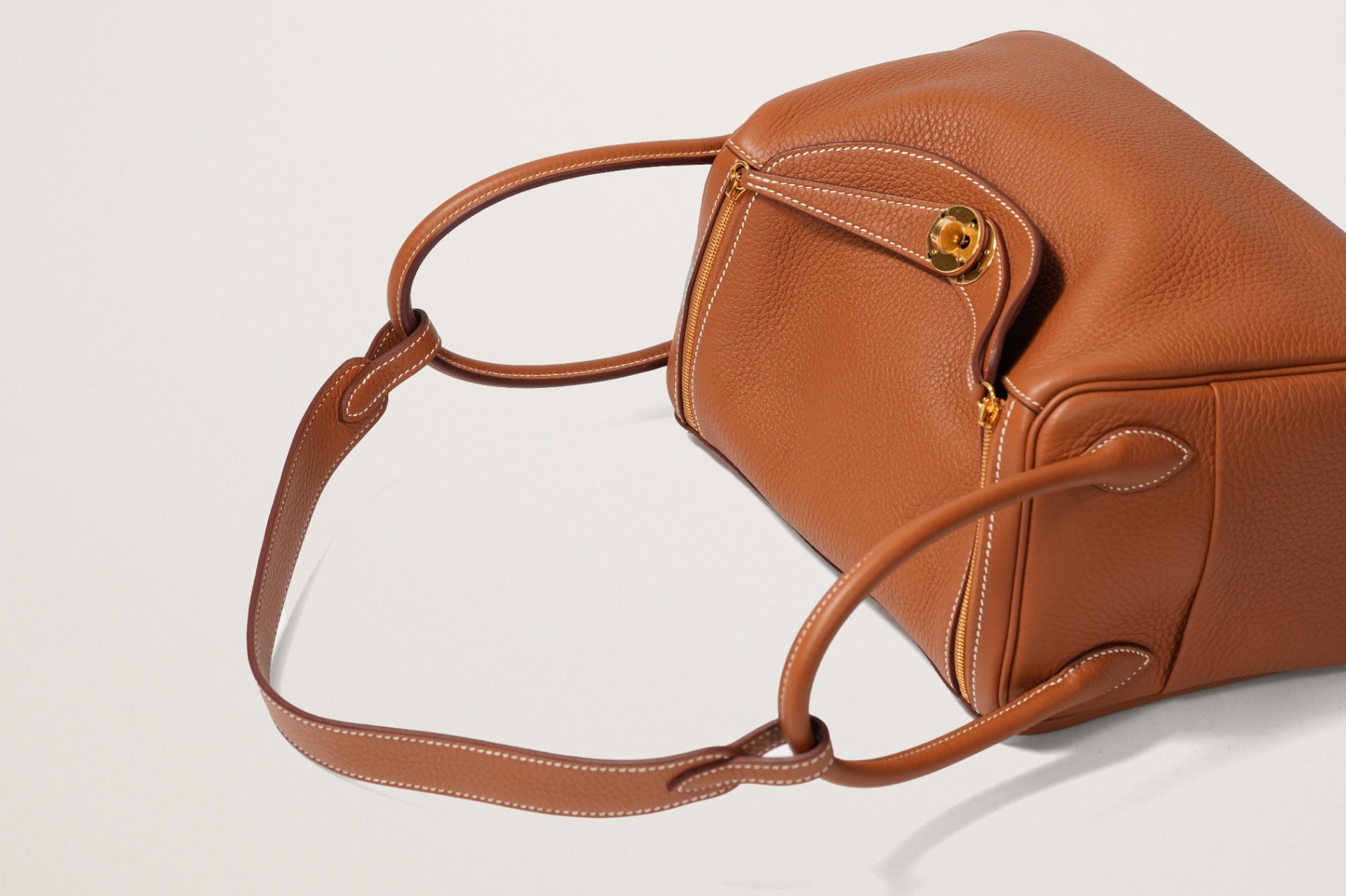 HERMES リンディ26 ゴールド