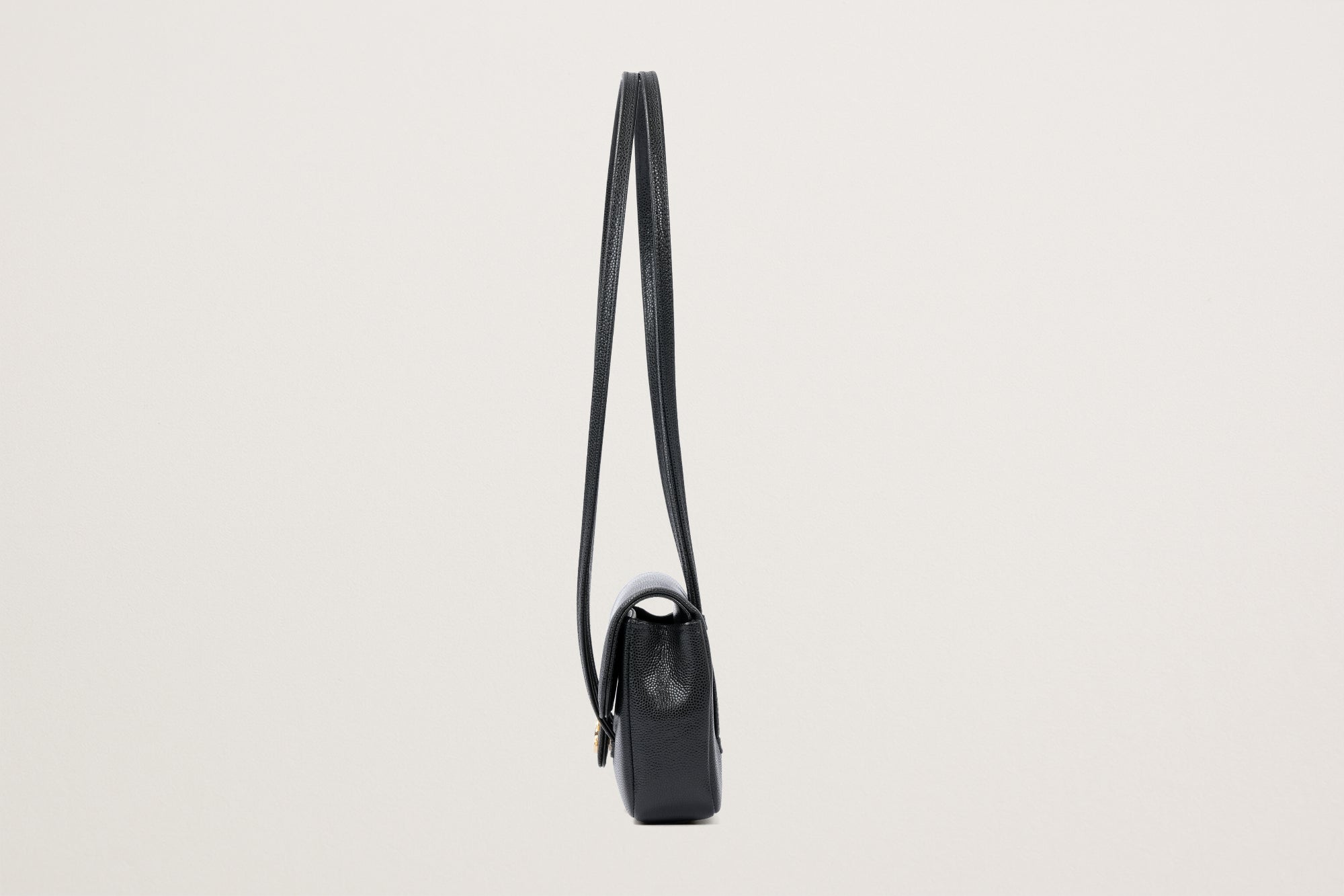 CHANEL ストラップ クラッチ バッグ – GINZA SATAKE