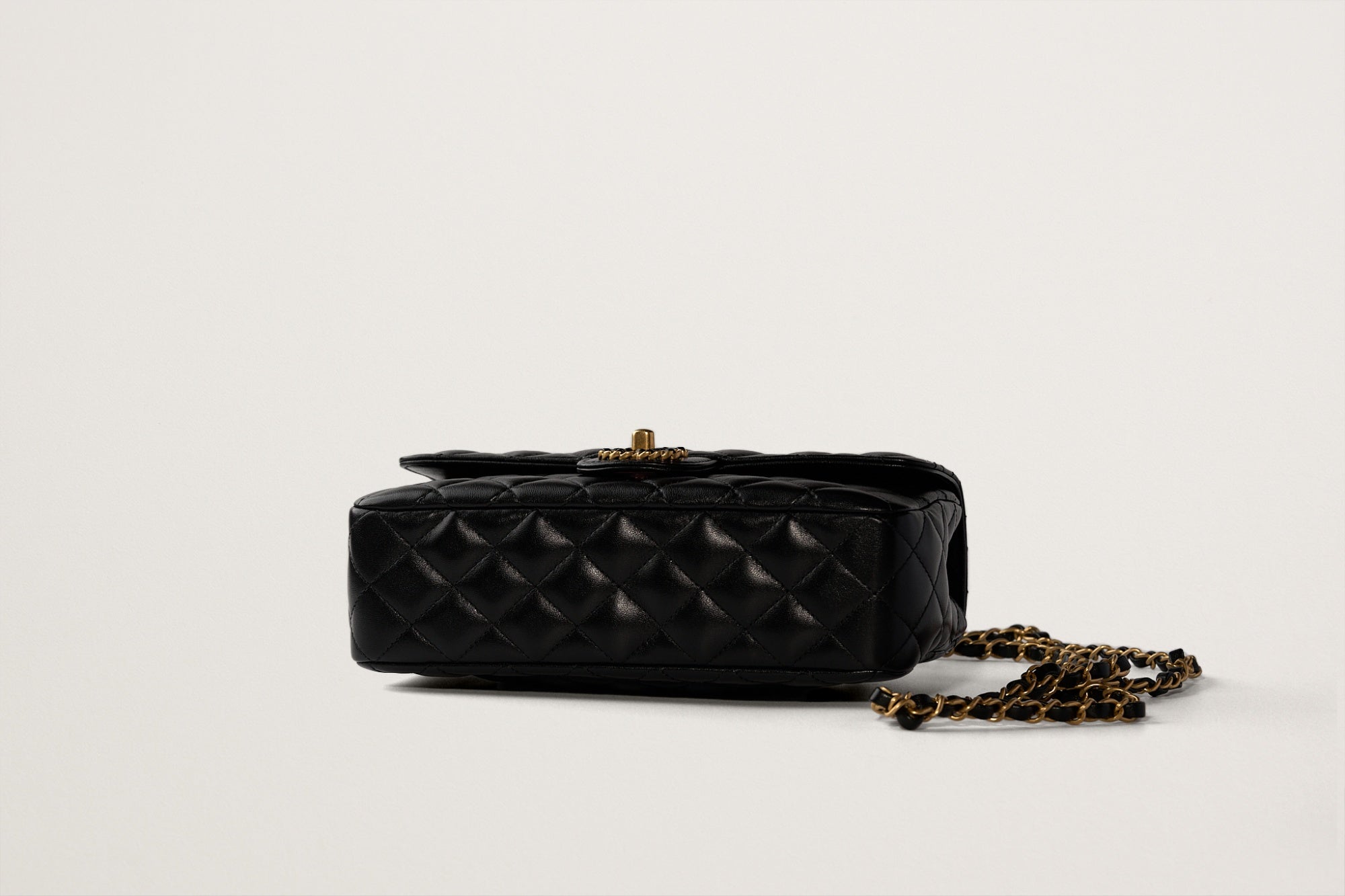 CHANEL マトラッセトップハンドバッグ