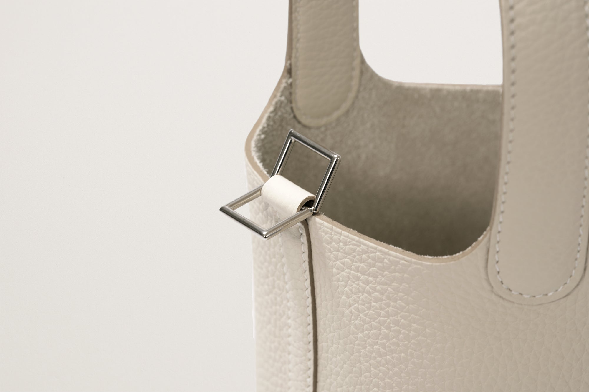 HERMES ピコタンロック18 クレ