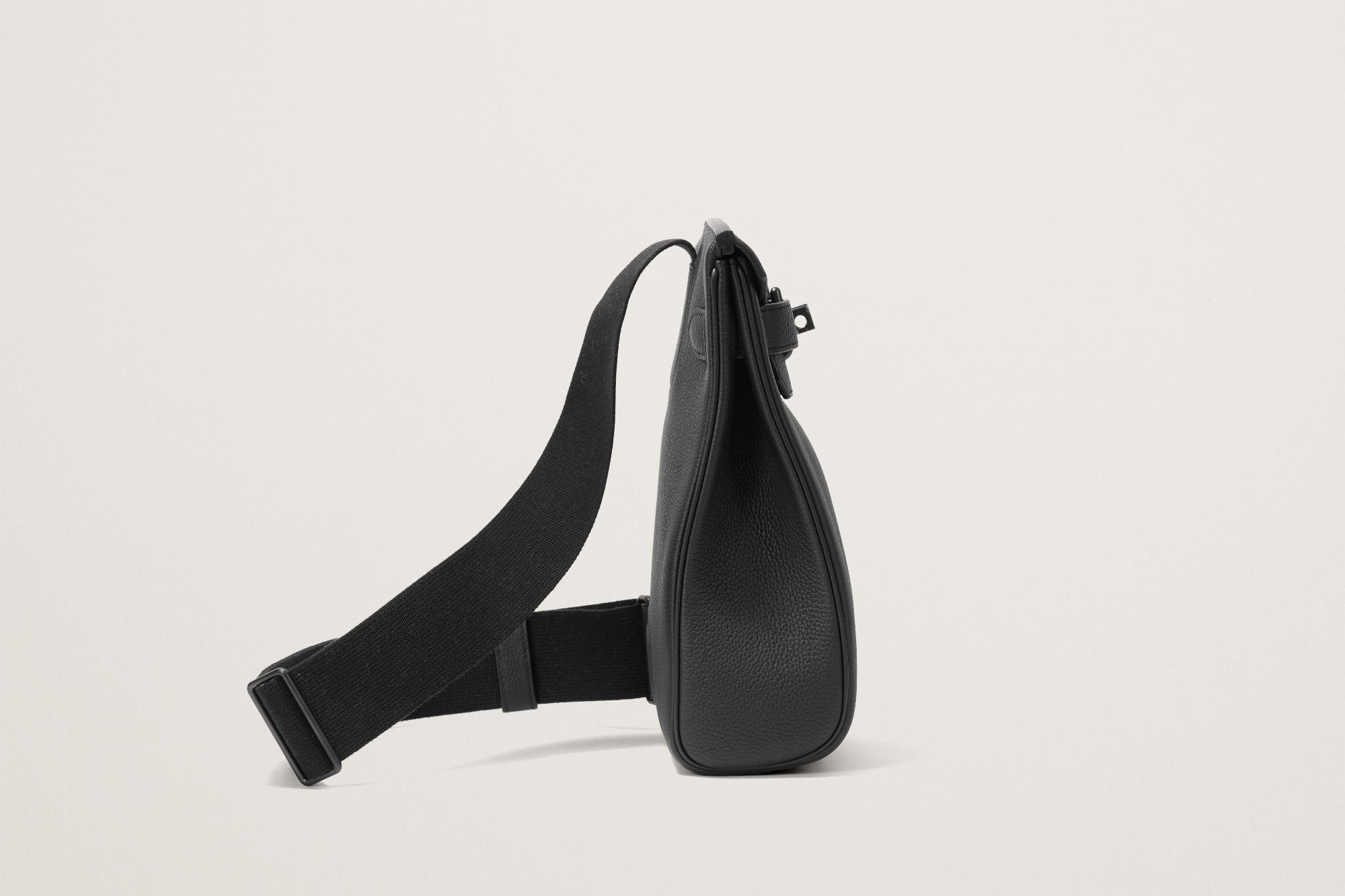 HERMES ケリー アッカドPM 黒